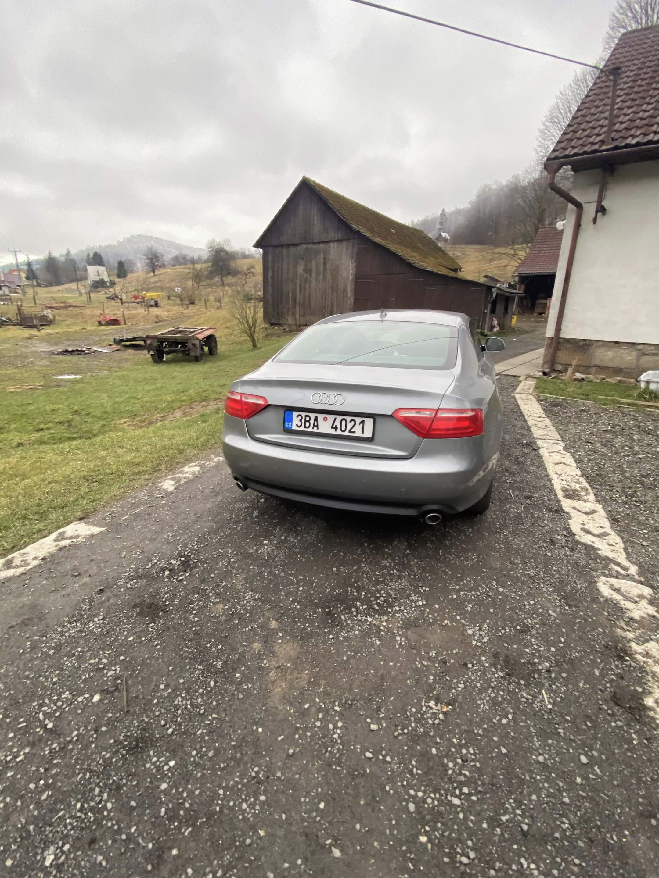 Audi A5, 2.7 TDI 140 KW SERVISOVANO - fotka 4