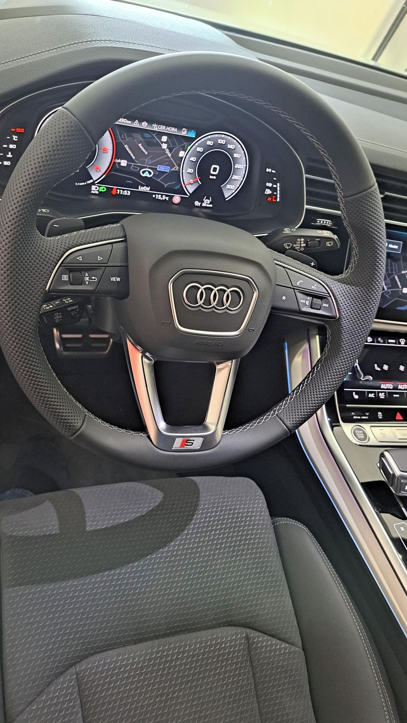 Audi Q7, Audi Q7 SUV S line TDI quattro - fotka 6