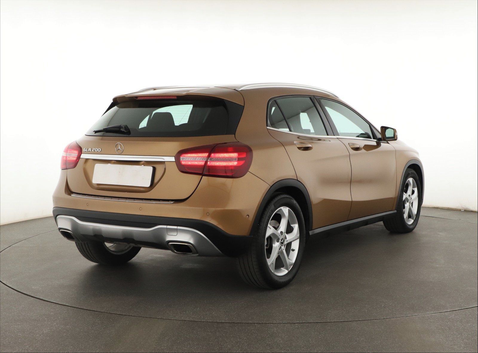 Mercedes-Benz GLA, 200, Style, Kůže - fotka 5