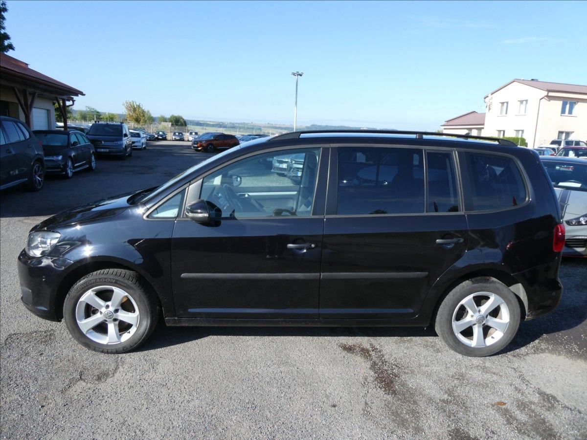 Volkswagen Touran, 1,6 TDi 77kW 7.MÍST,navigace - fotka 6