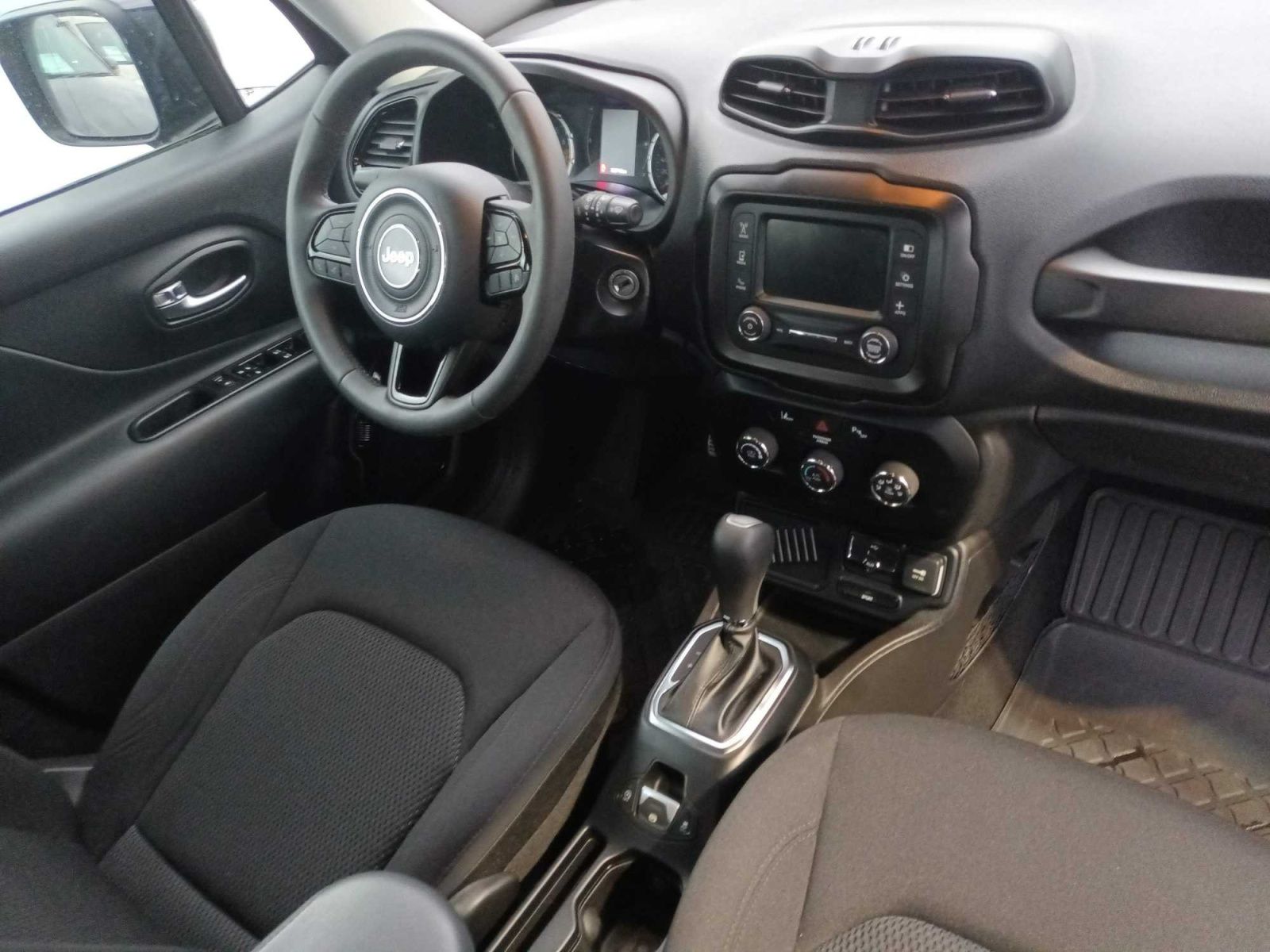 Jeep Renegade, 1.3 T-GDI, Automat, ČR,1.maj - fotka 3