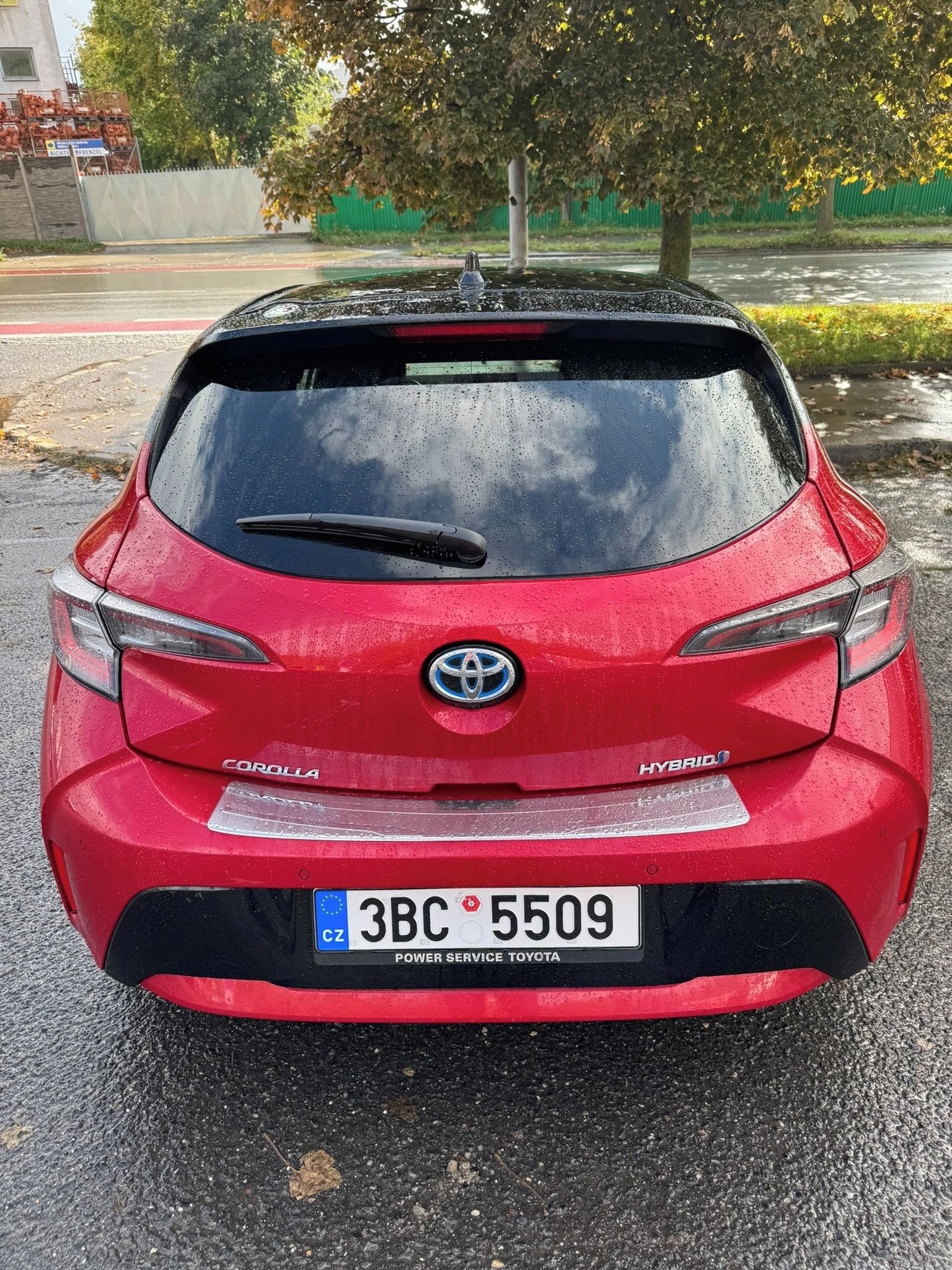 Toyota Corolla, hybrid automat - fotka 4