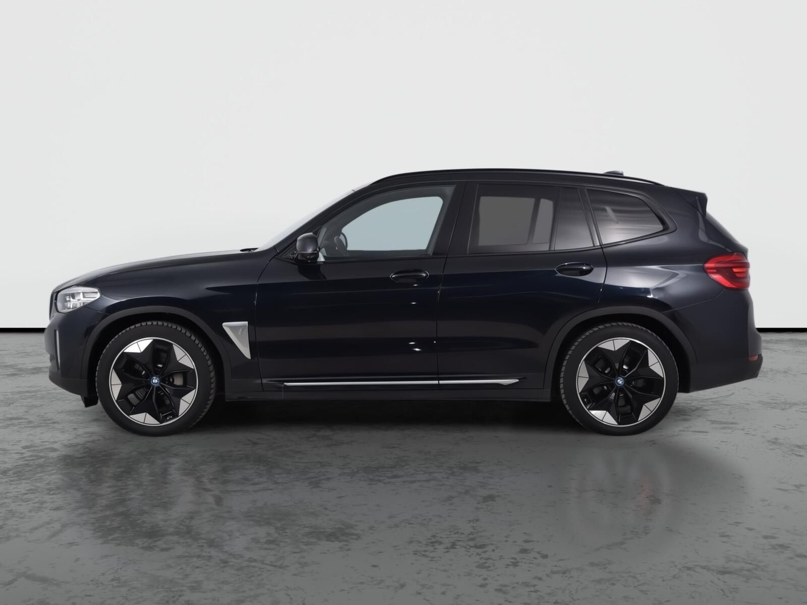 BMW iX3, 80 kWh, SoH 98% - fotka 2