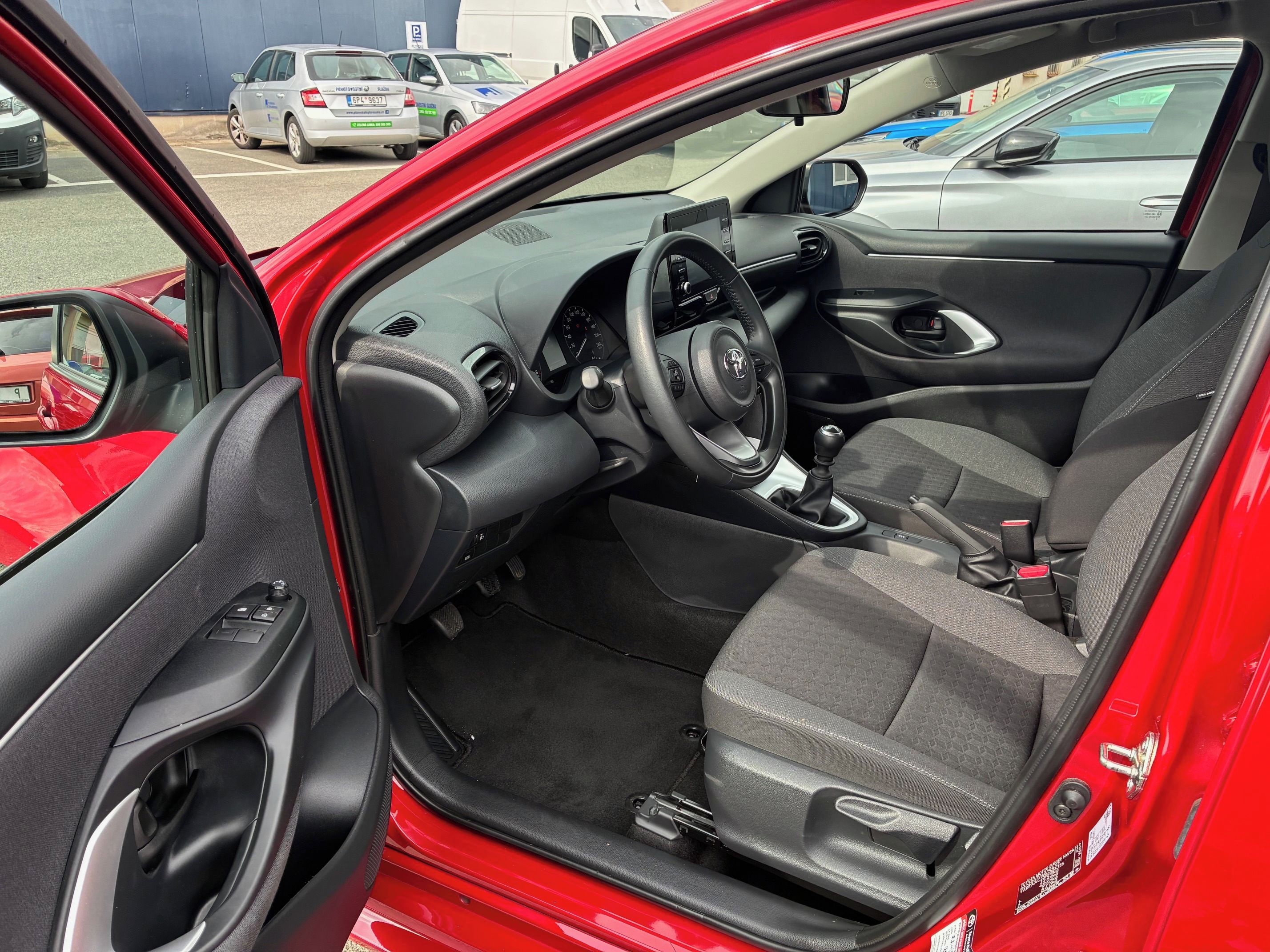 Toyota Yaris, 1,5 VVTi Style - fotka 5
