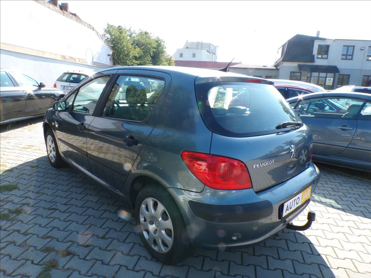 Peugeot 307, 1,4 16V  TAŽNÉ ZAŘÍZENÍ - fotka 4