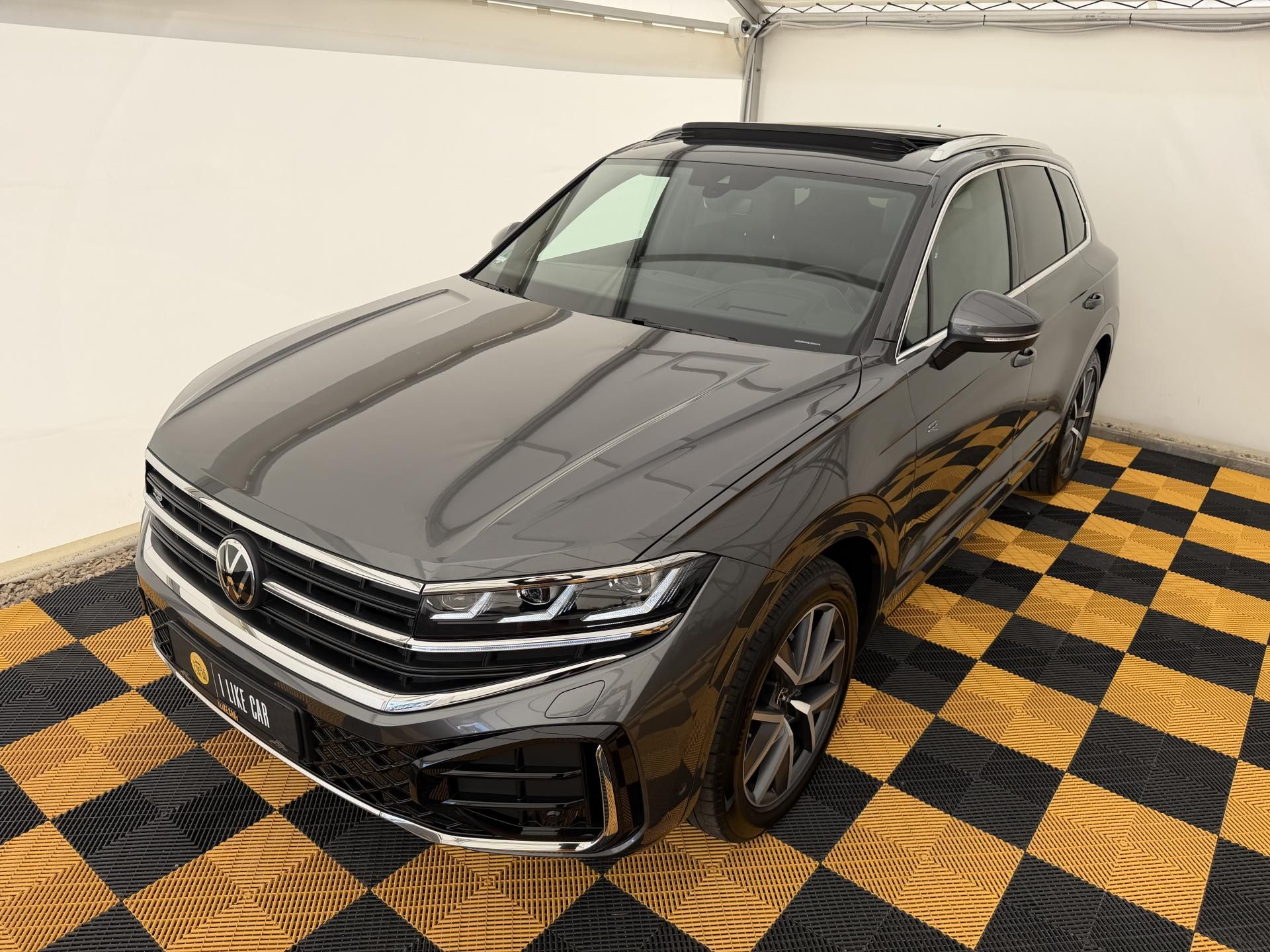 Volkswagen Touareg, 3.0Tdi*210kw*DPH*Final-Edition