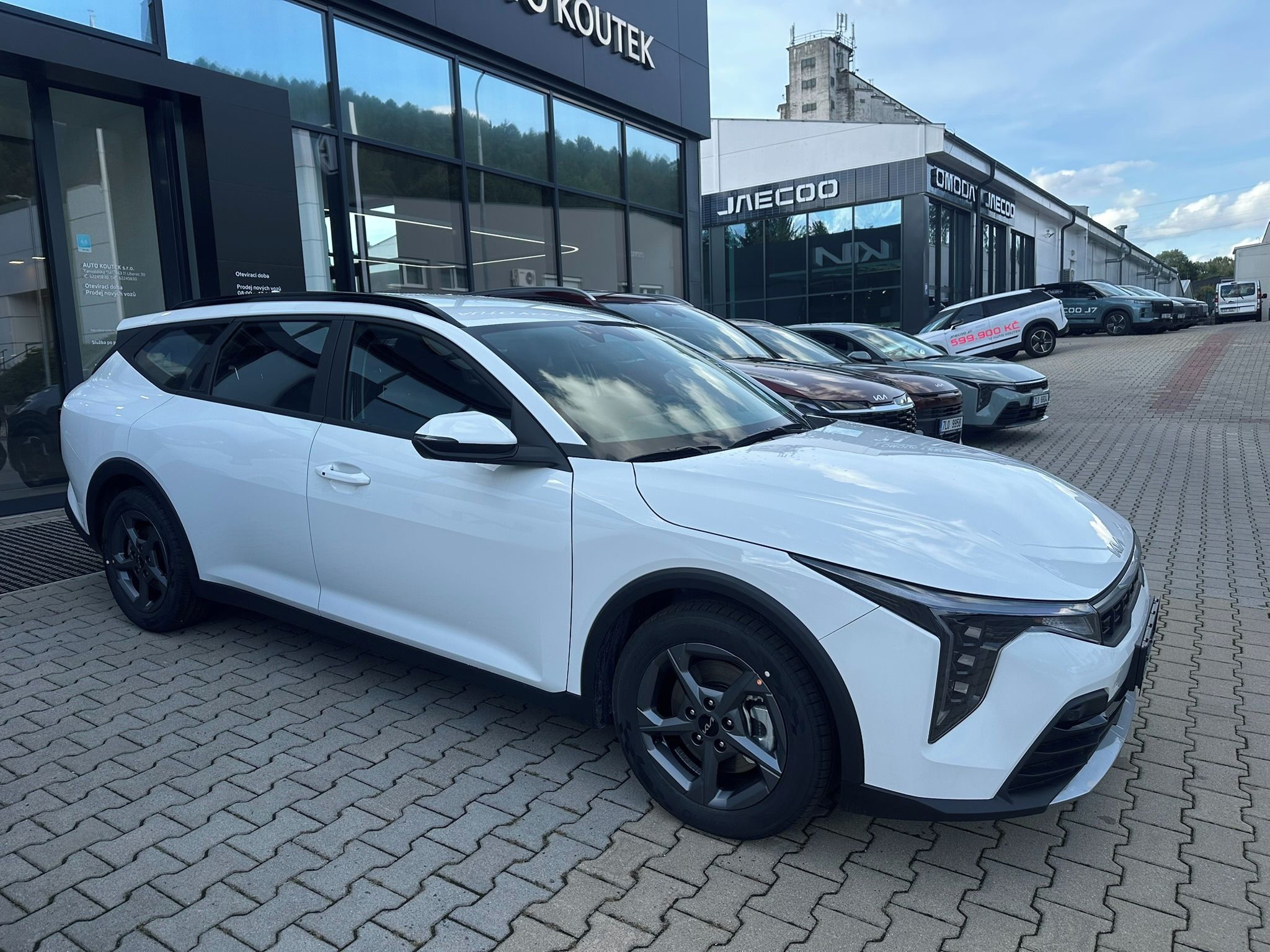 Kia K4, 1.0 T-GDi 7DCT 4X2 SPIN - fotka 4