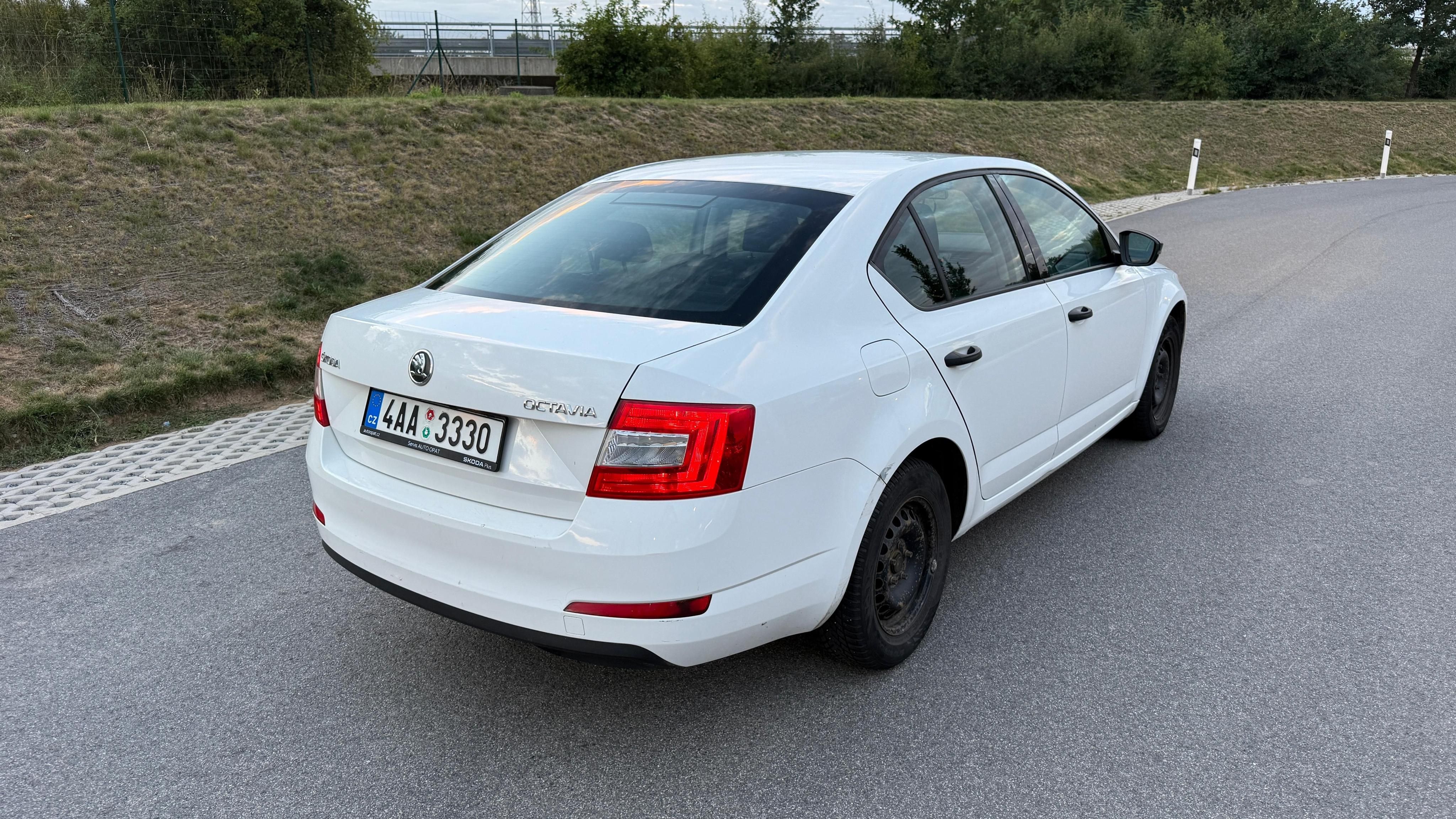 Škoda Octavia, Škoda Octavia 1.6tdi - fotka 2