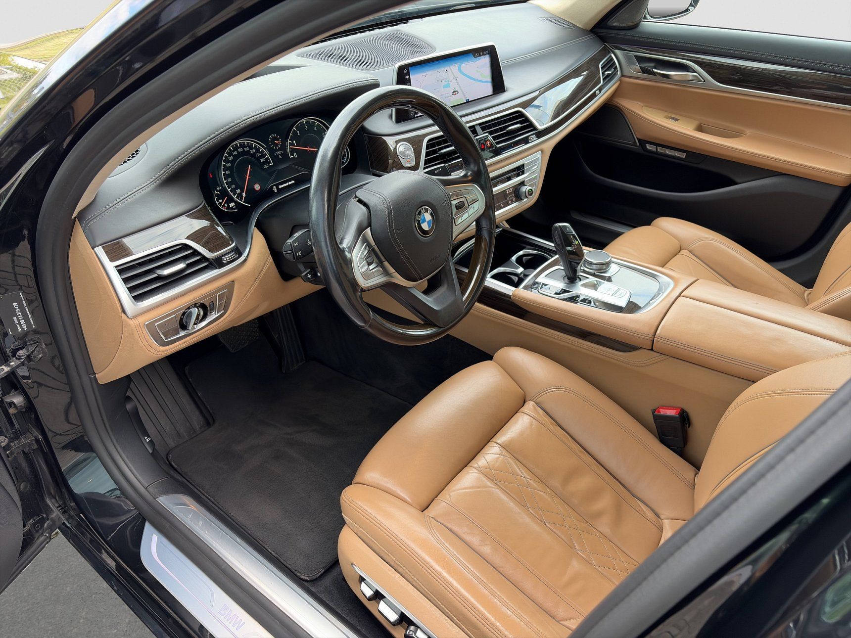 BMW Řada 7, 740i, Sedan - fotka 5