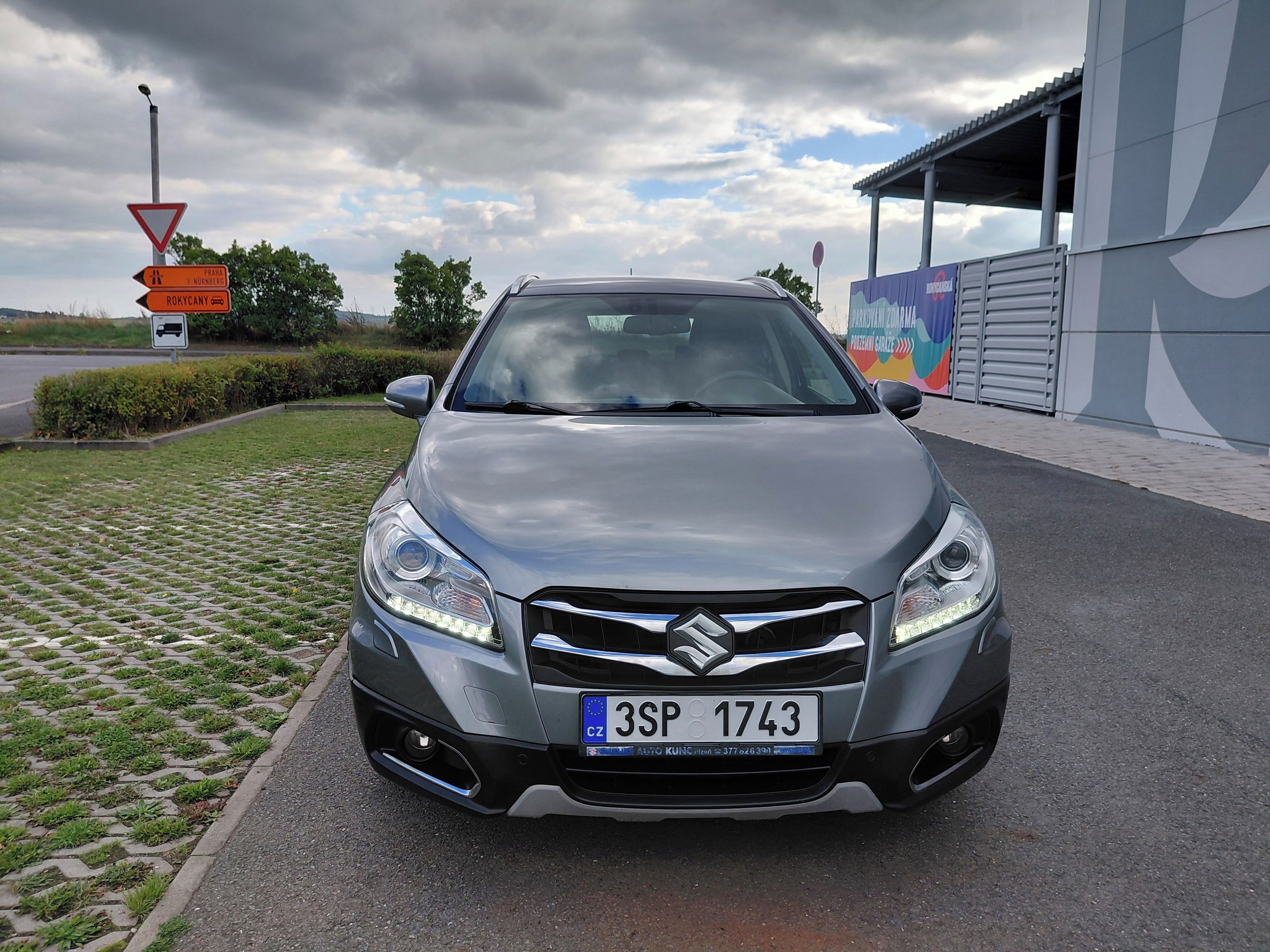 Suzuki SX4, 1.6i 88KW 4x4 1MAJ EXTRA PĚKNÉ - fotka 2