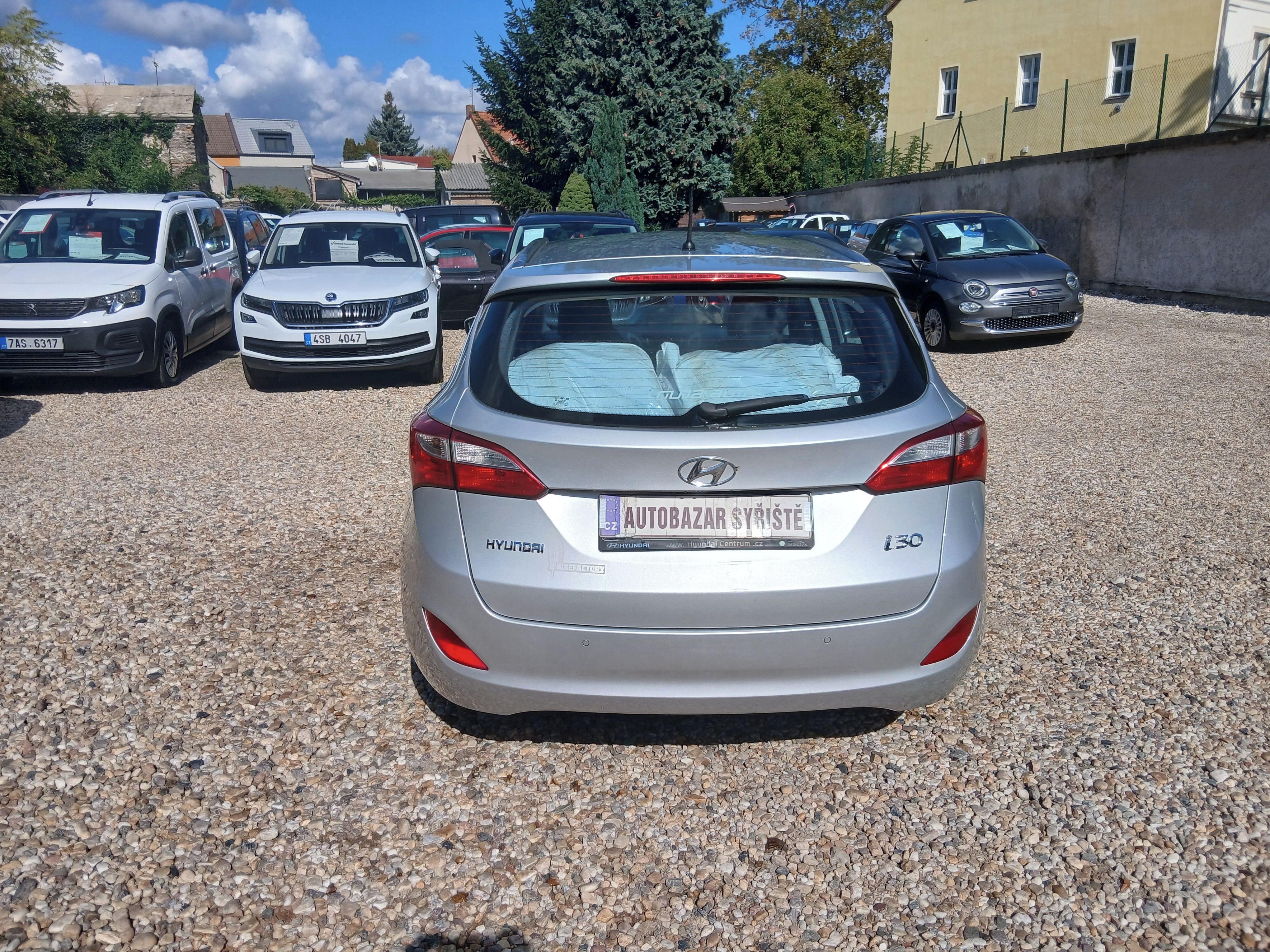 Hyundai i30, 1.6 CRDi 81KW ČR+Zim.kola,DPH - fotka 6