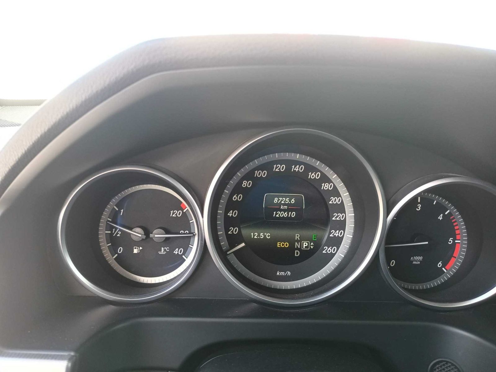 Mercedes-Benz Třídy E, 200 BlueTEC, Automat, Kůže - fotka 3