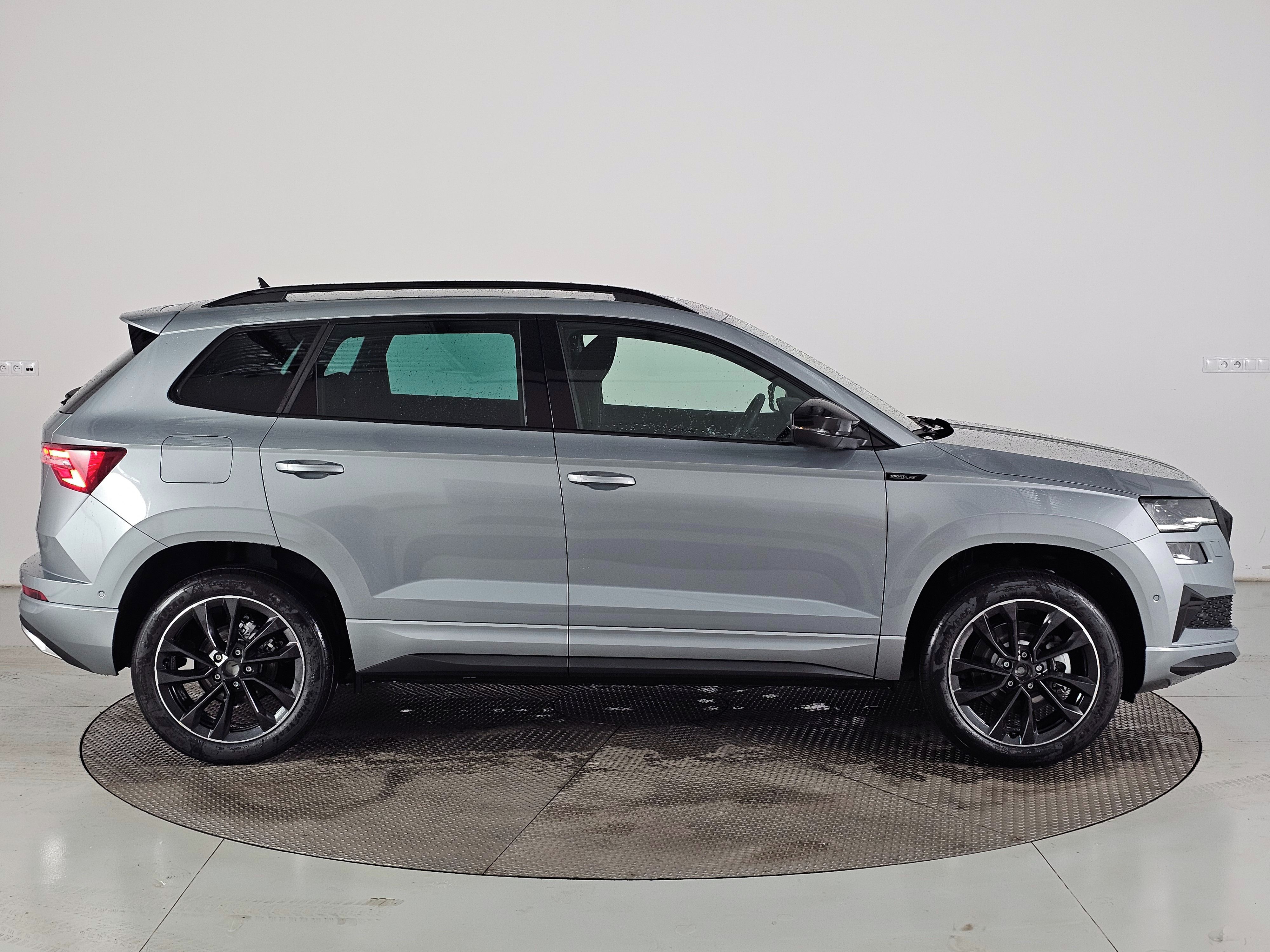 Škoda Karoq, Sportline 1.5TSI 110kW aut. - fotka 4