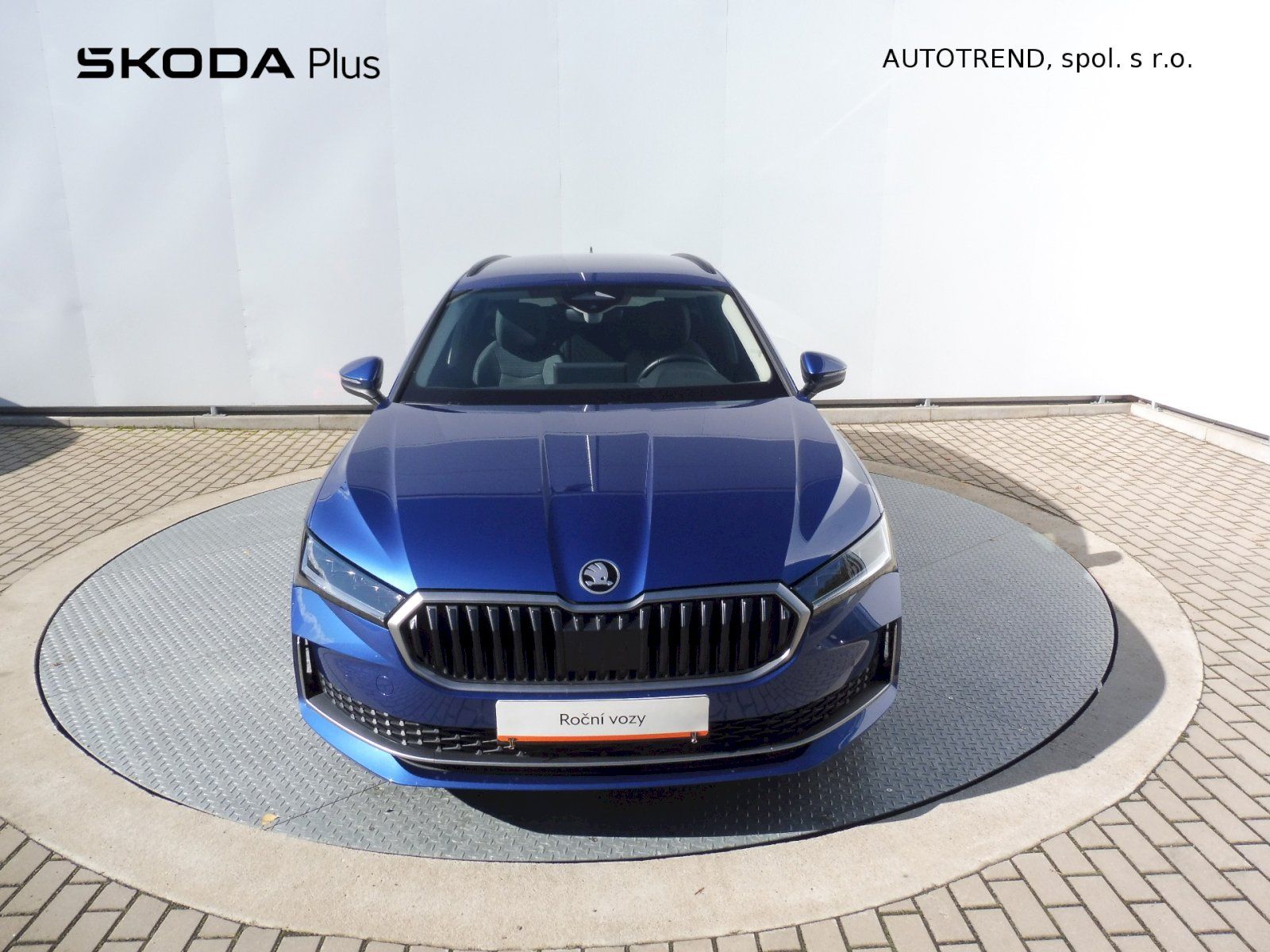 Škoda Superb, Selection 2,0 TDI 110kW DSG - fotka 4