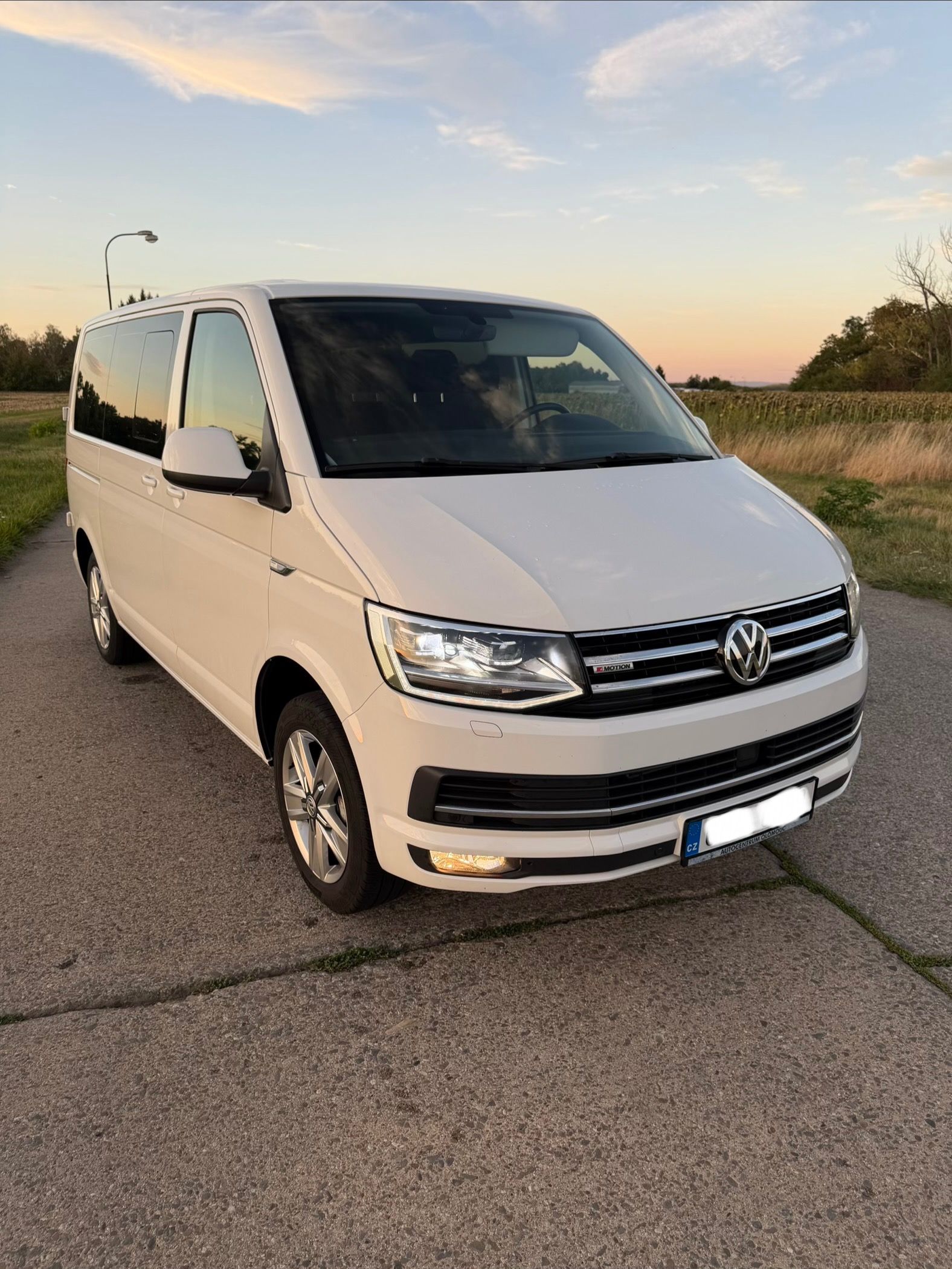Volkswagen Transporter, Volkswagen T6 2.0 BiTDI DSG 4m - fotka 3