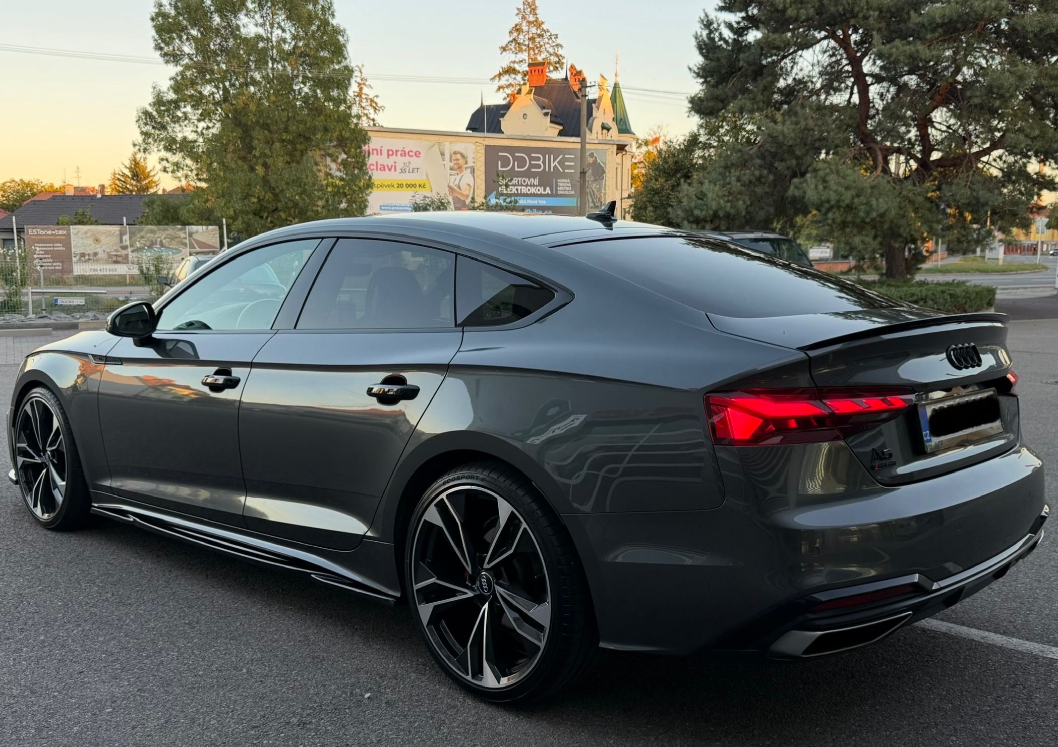 Audi A5, SPORTBACK SLINE 2,0 TDI 150 KW - fotka 5