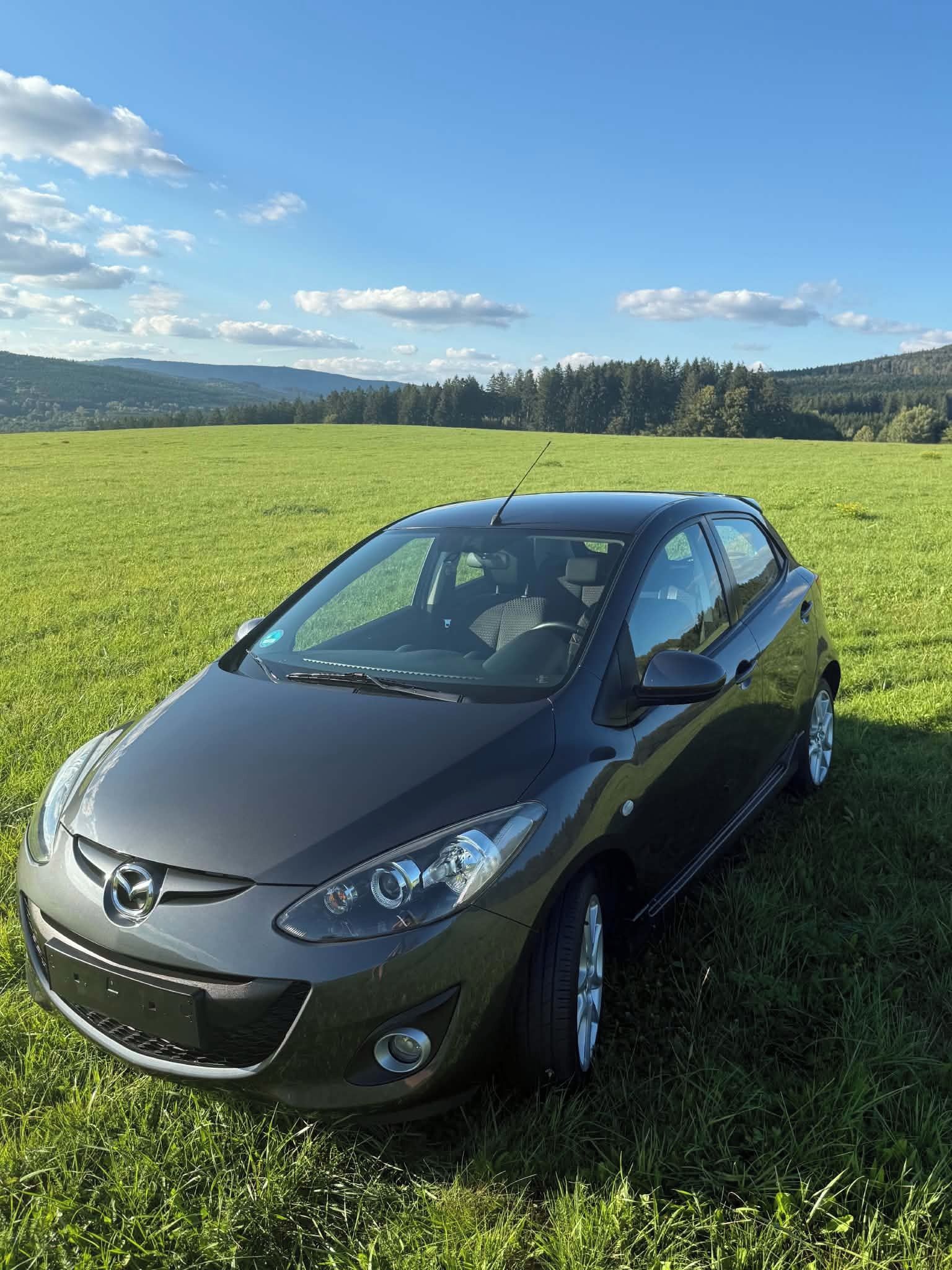 Mazda 2, Mazda 2 1.5i 75kW (2014) Sport - fotka 3