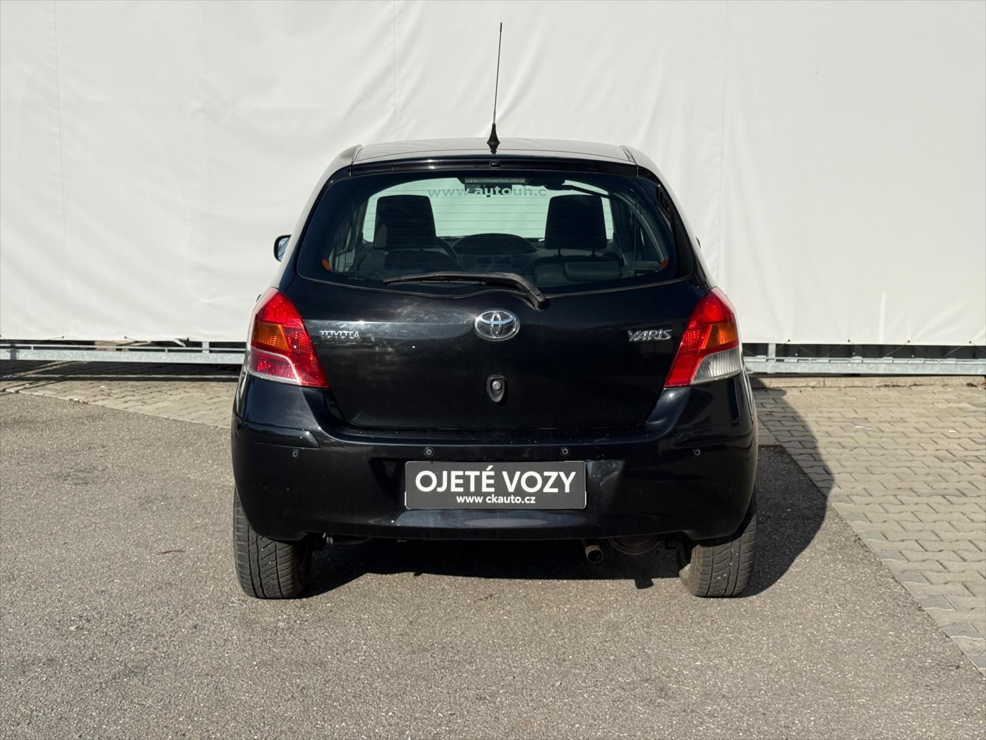 Toyota Yaris, 1,3 Terra Cool - fotka 5