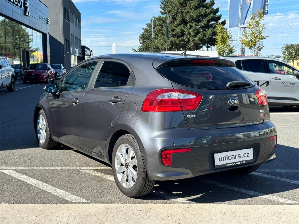 Kia Rio, 1,2 CVVT  Comfort - ČR - fotka 4