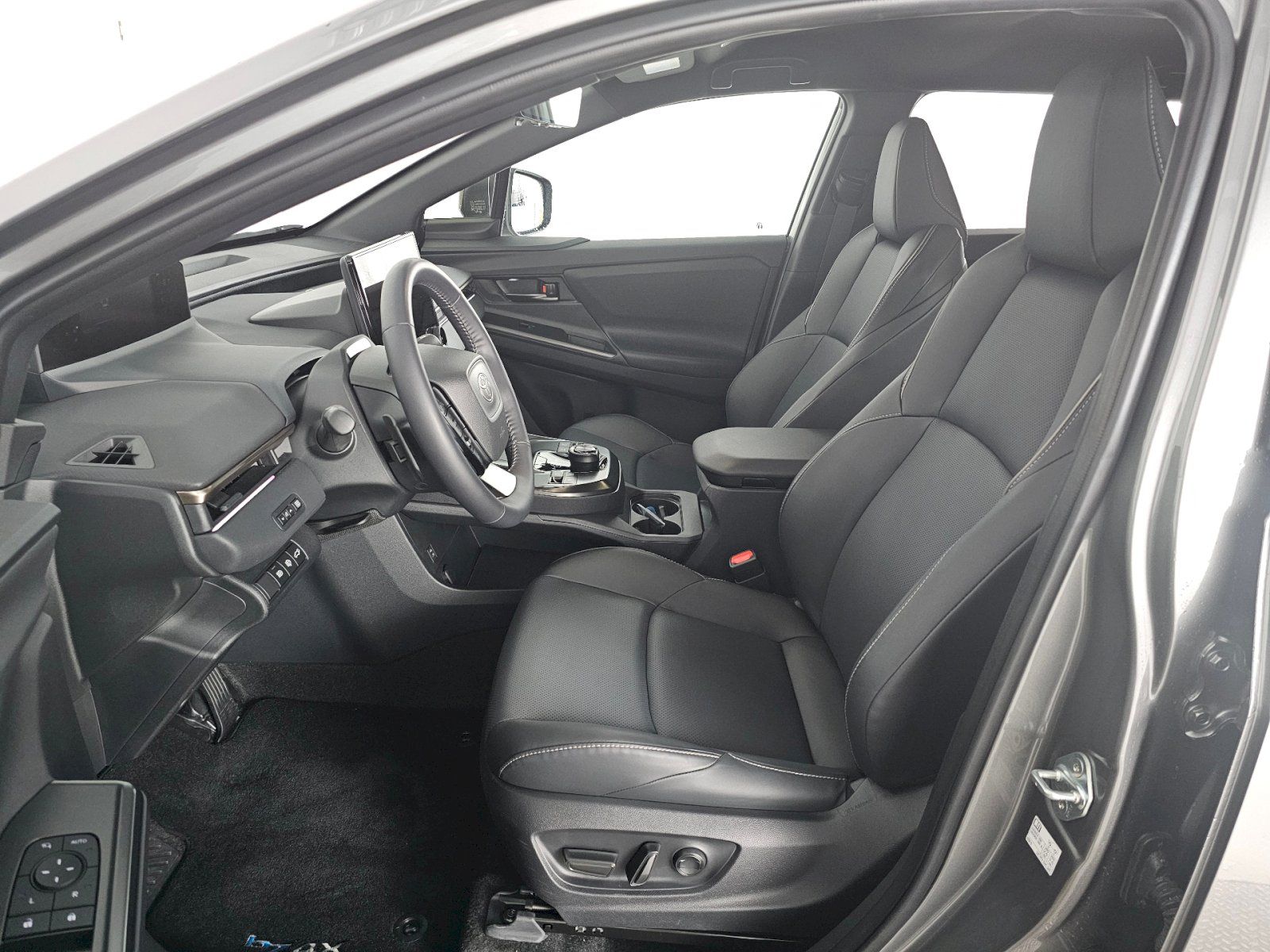 Toyota bZ4X, FACELIFT AWD 343k EXECUTIVE - fotka 6