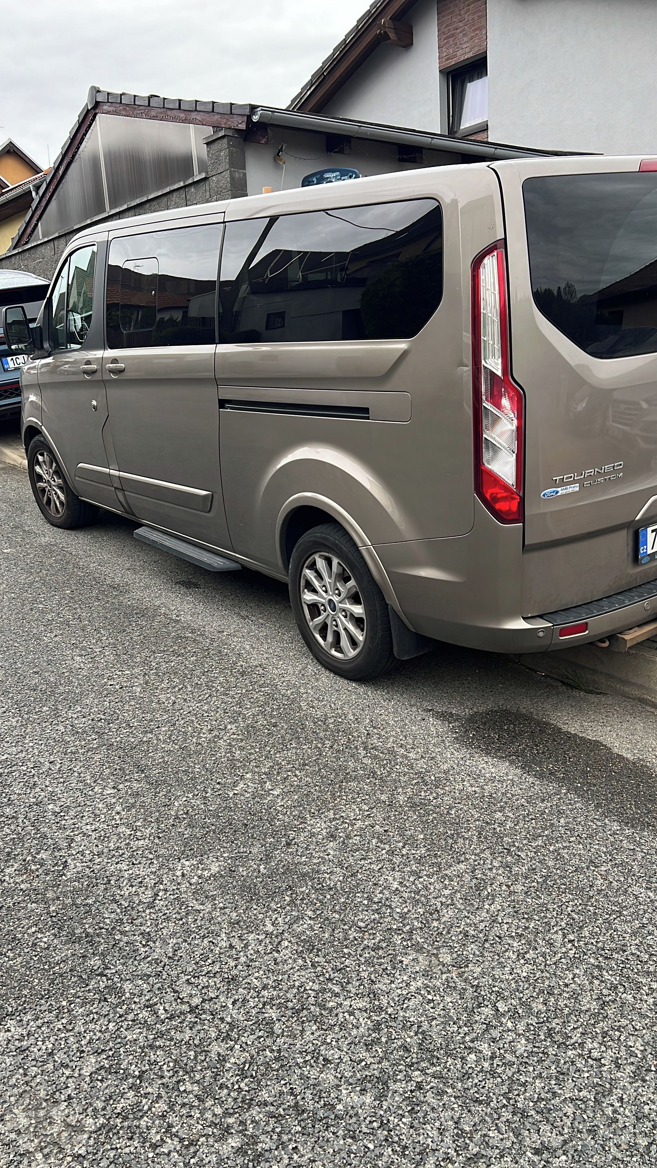 Ford Tourneo Custom, Ford Turneo Custom - 130tis KM - fotka 4
