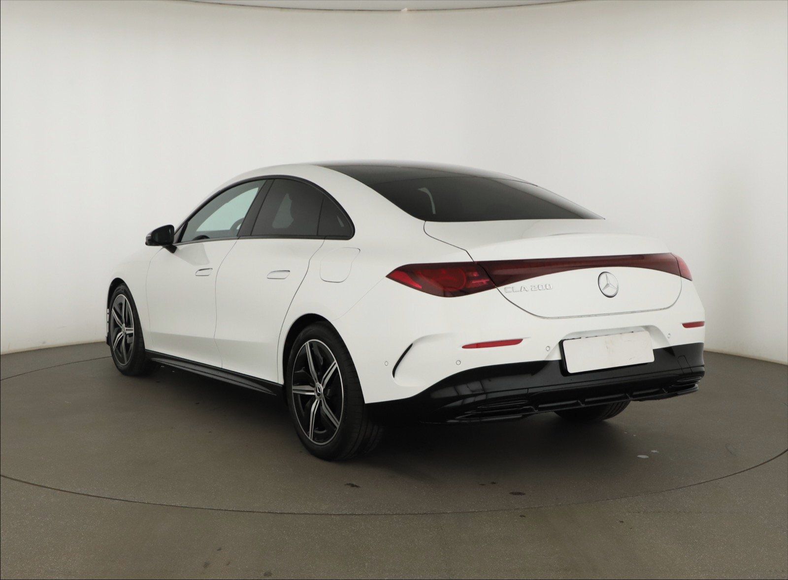 Mercedes-Benz CLA, 200 - fotka 3