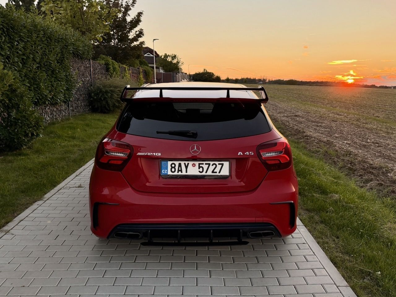 Mercedes-Benz Třídy A, A45 AMG/AERO/SKOŘEPINY/DPH - fotka 5