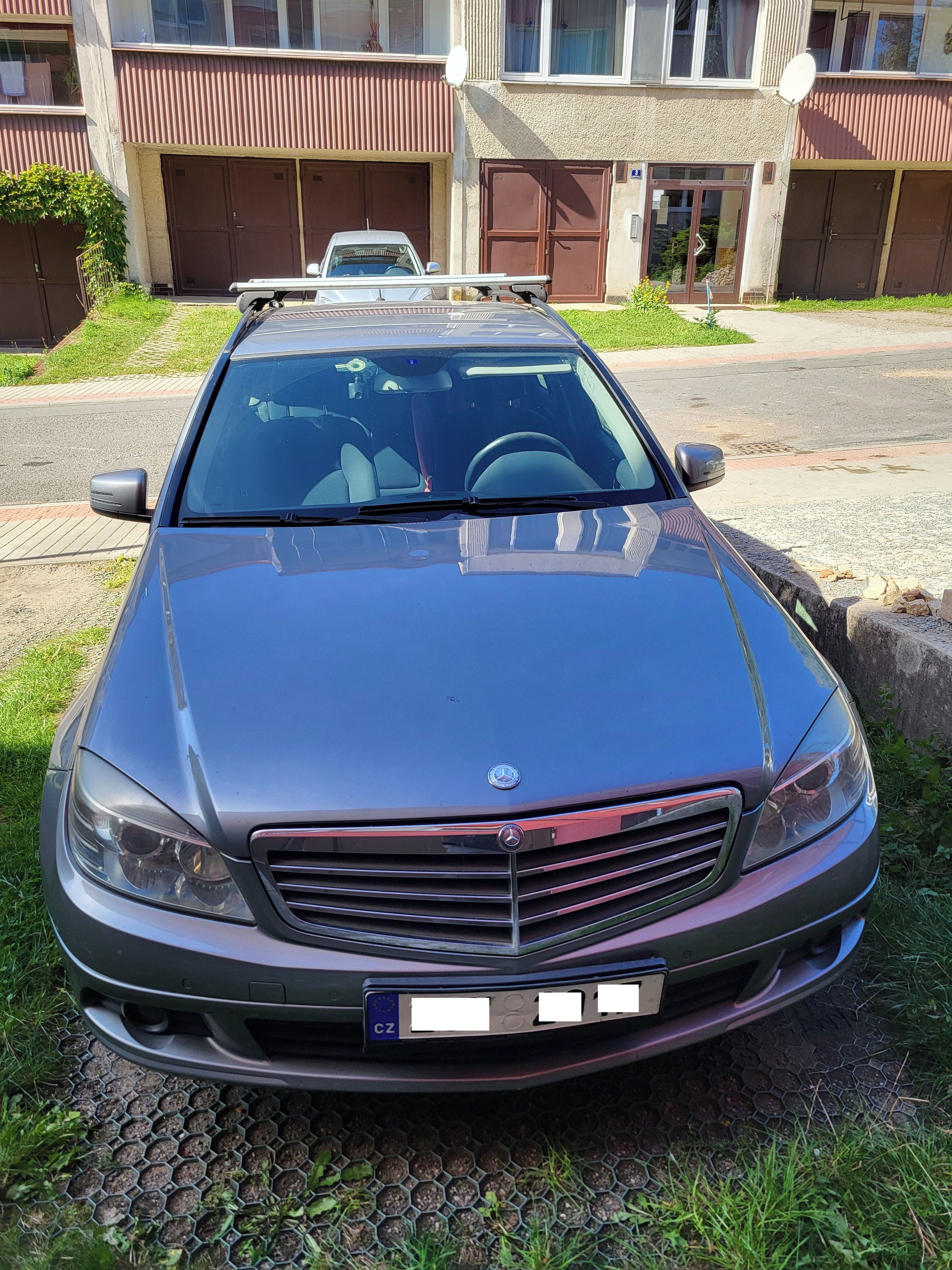 Mercedes-Benz Třídy C, C220 CDI, 125KW, Automat - fotka 3