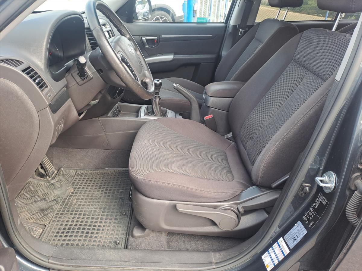 Hyundai Santa Fe, 2,2 CRDi 4x4 1.MAJITEL - fotka 5