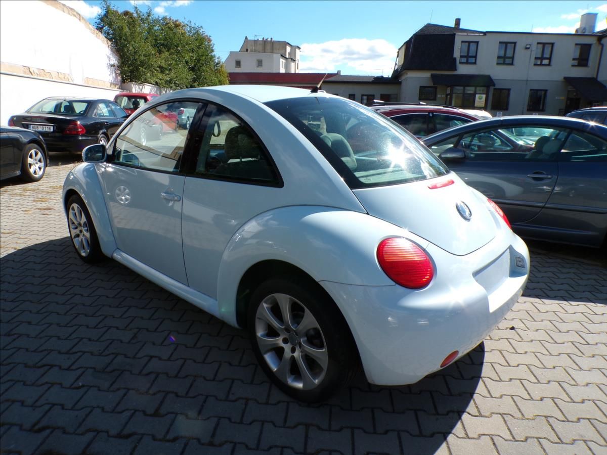 Volkswagen New Beetle, 1,6 i - fotka 4