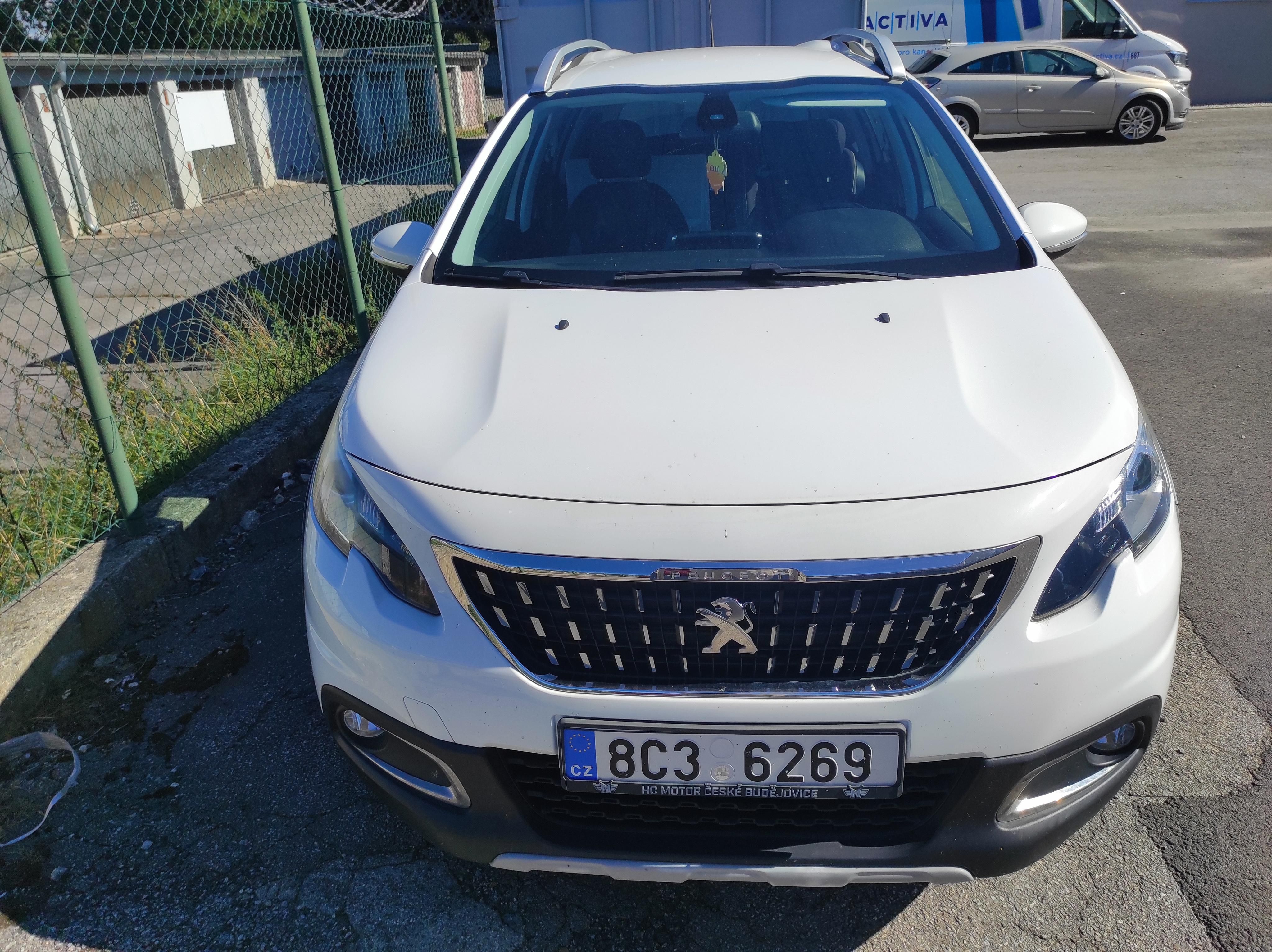 Peugeot 2008, 1,2 benzín, Allure, 1. majitel - fotka 4
