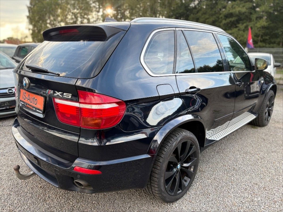 BMW X5, 3,0 SD  4X4  7 MÍST - fotka 3