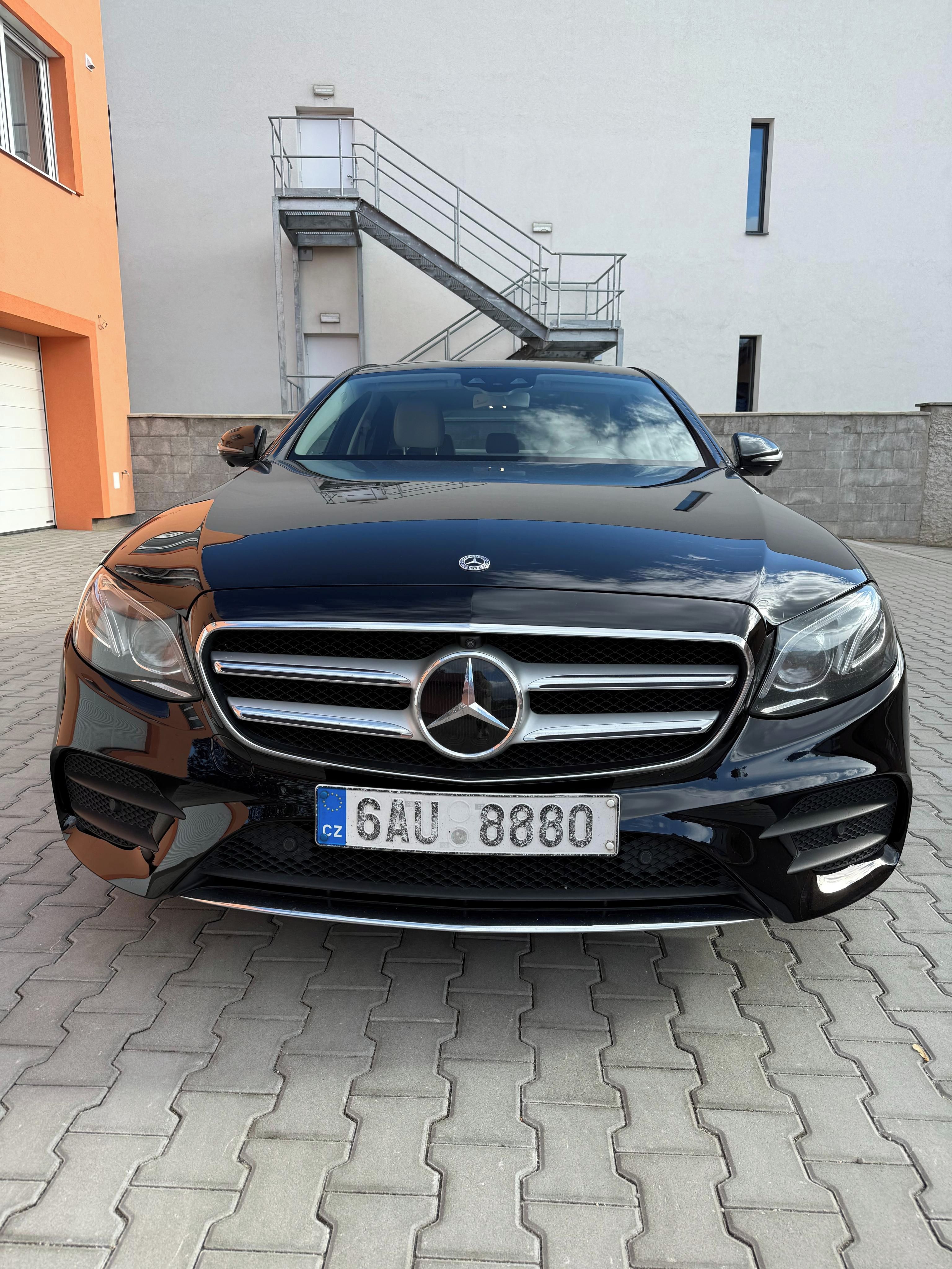 Mercedes-Benz Třídy E, Mercedes-Benz E 350d 4MATIC AM