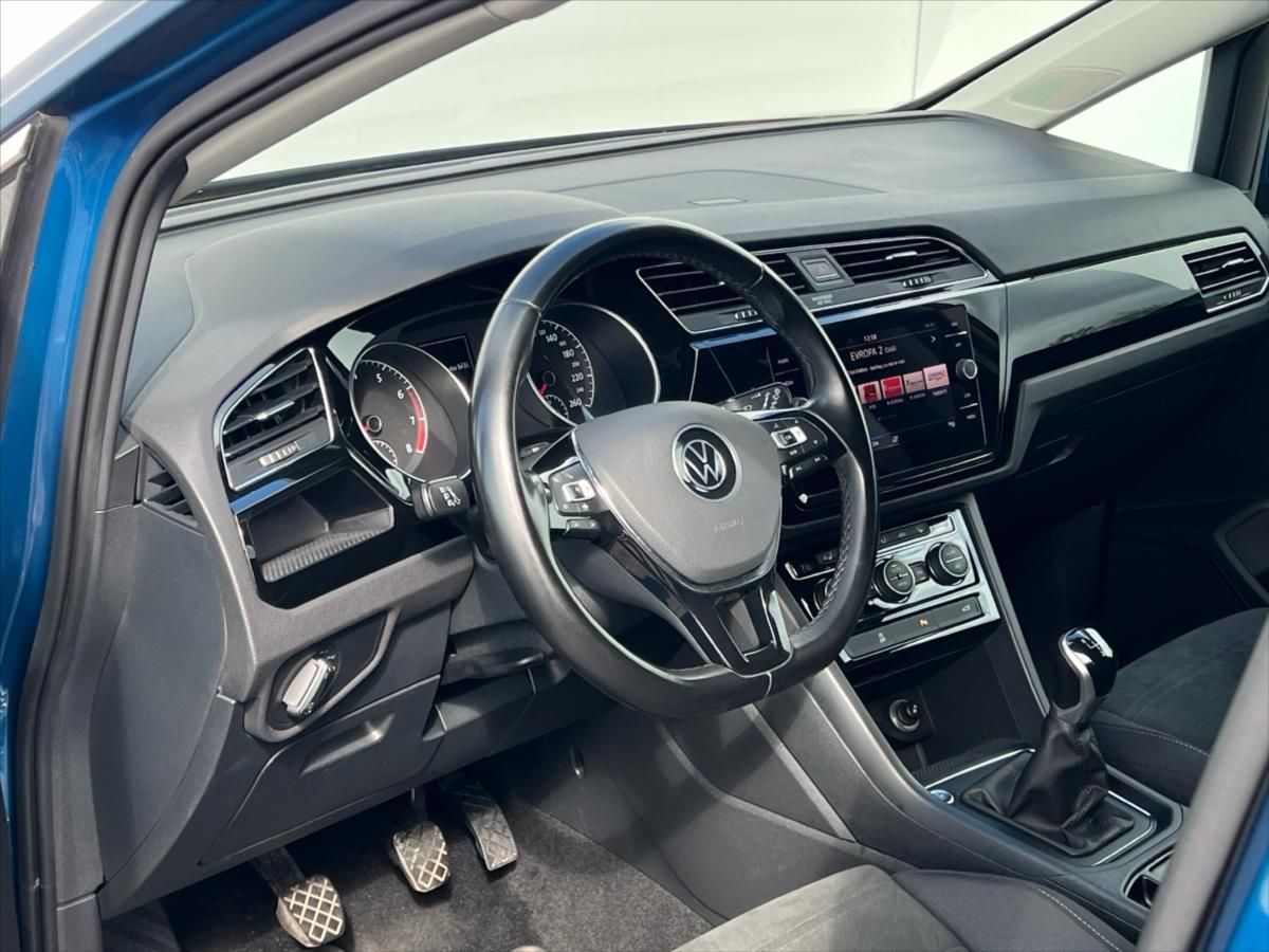 Volkswagen Touran, 1,5 TSi 110kW HIGHLINE - fotka 6