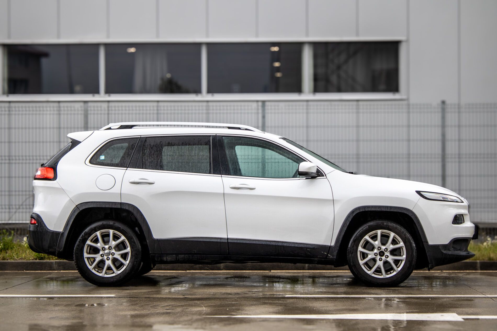 Jeep Cherokee - fotka 4
