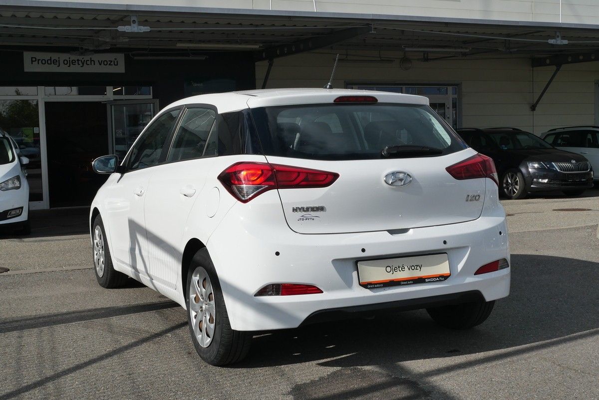 Hyundai i20, 1.2i 55kW Family - fotka 4