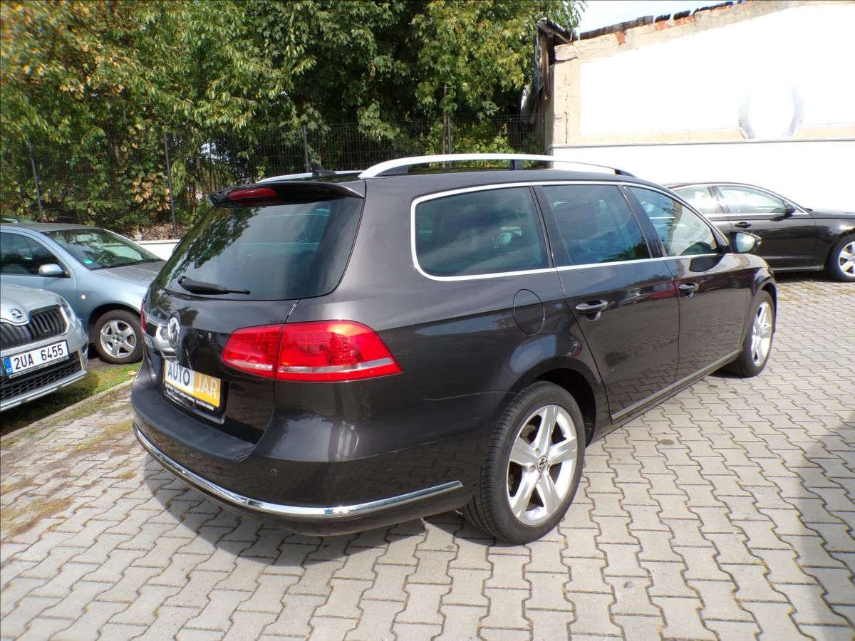 Volkswagen Passat, 2,0 TDI  DSG - fotka 5