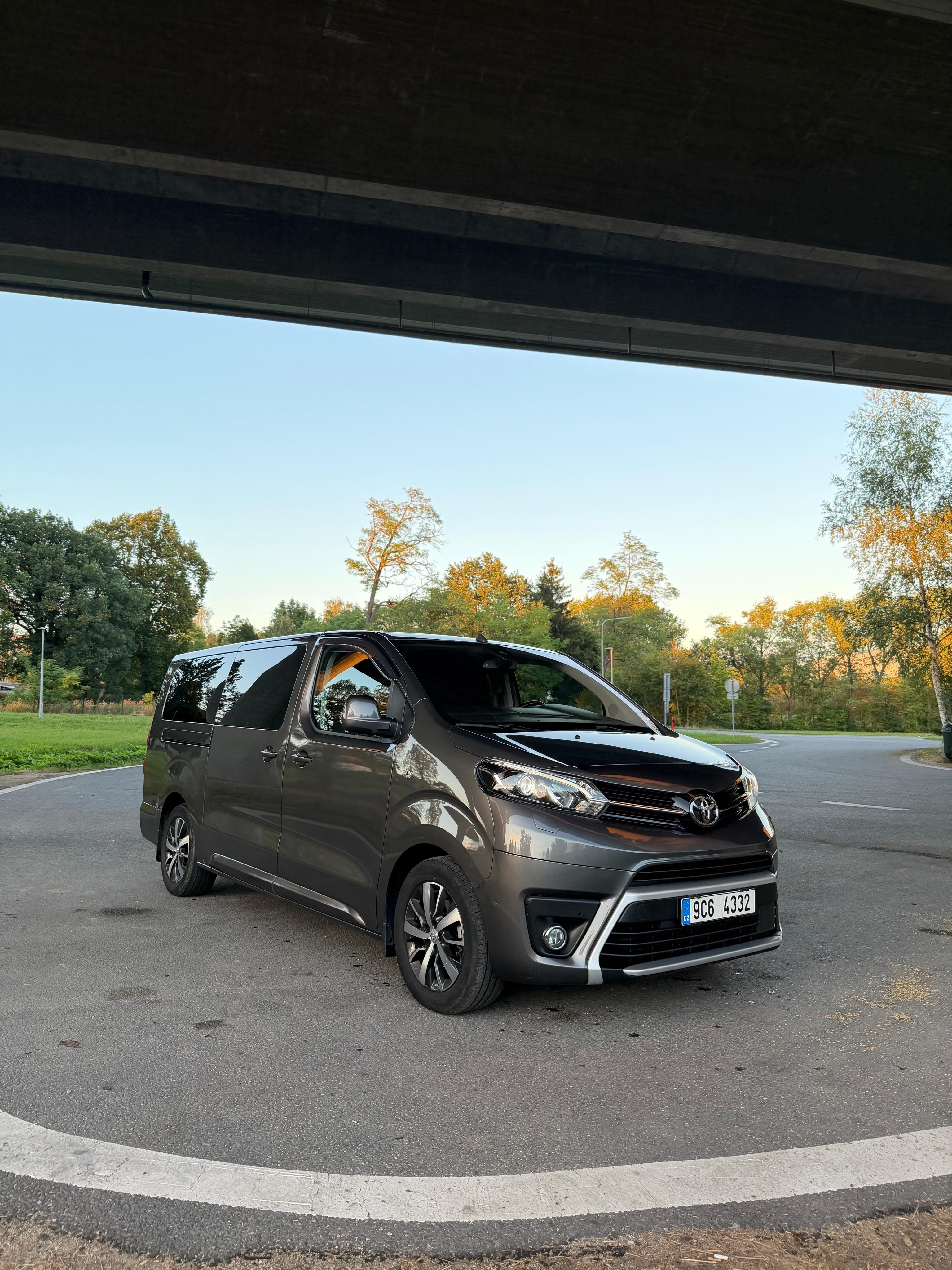 Toyota Proace Verso, Toyota Proace Verso Family L2
