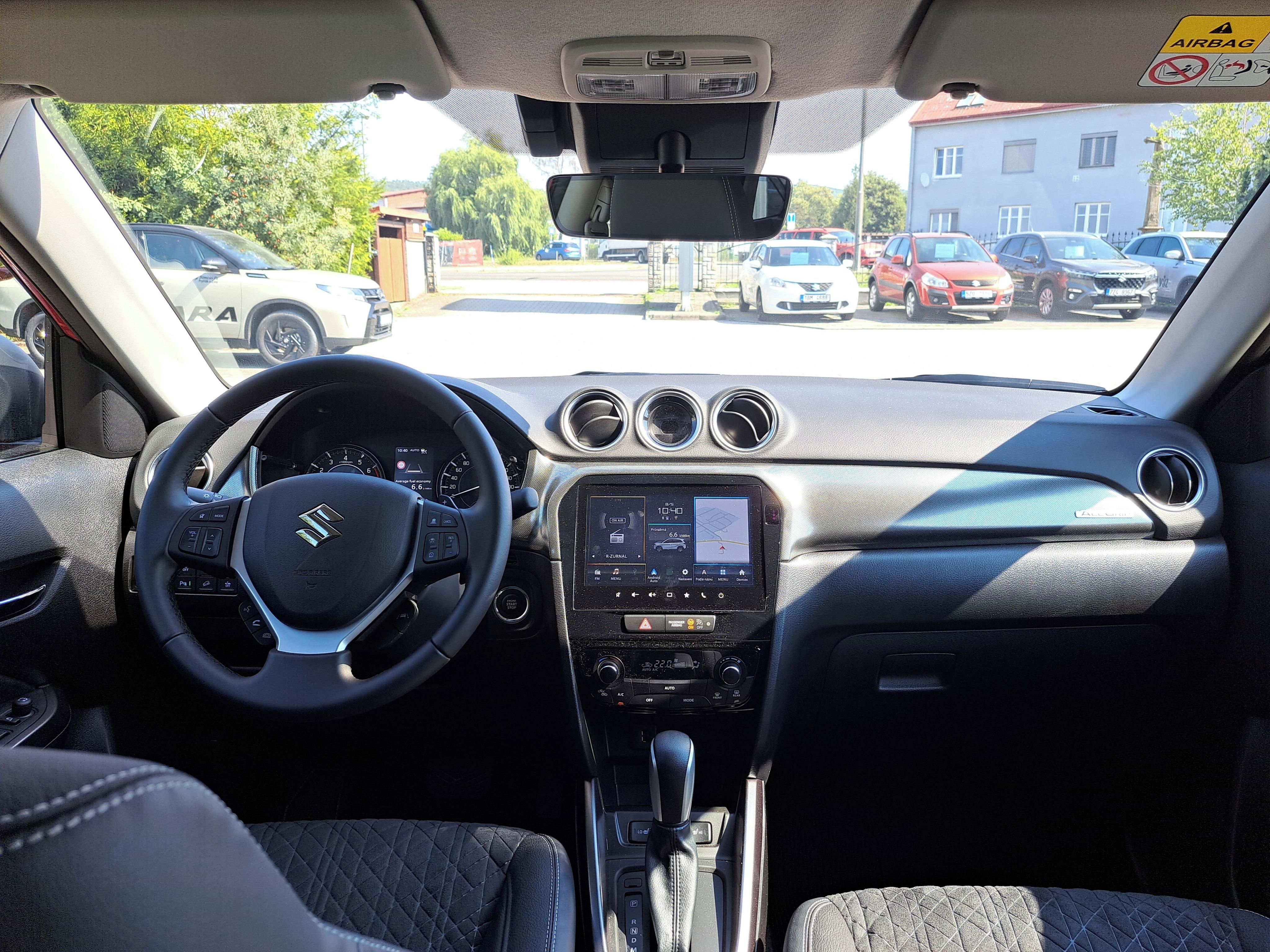 Suzuki Vitara, 1,4 Hybrid Elegance AT 4x4 - fotka 4
