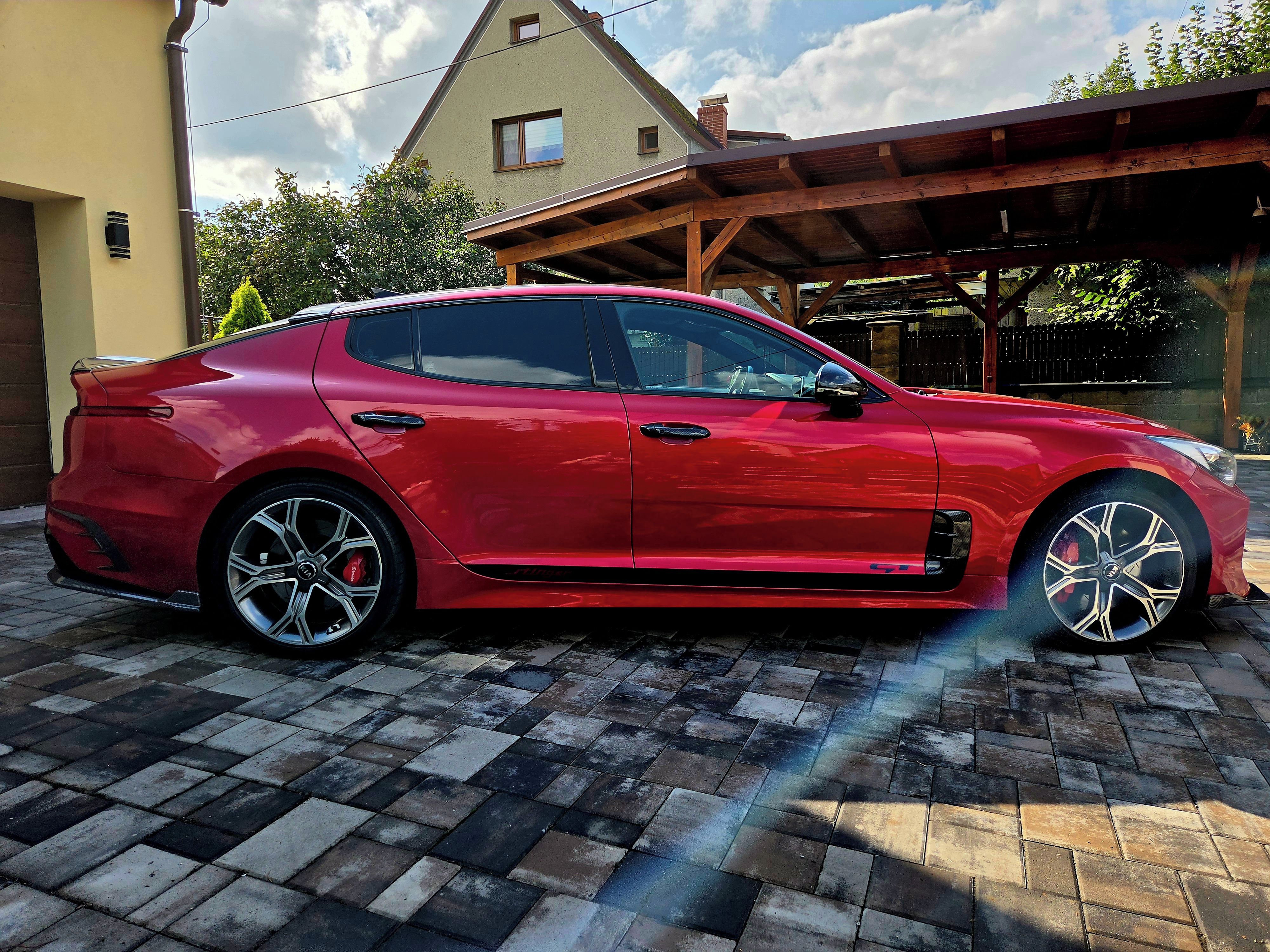 Kia Stinger, GT 3,3 T-GDI 4WD 269kW - fotka 2