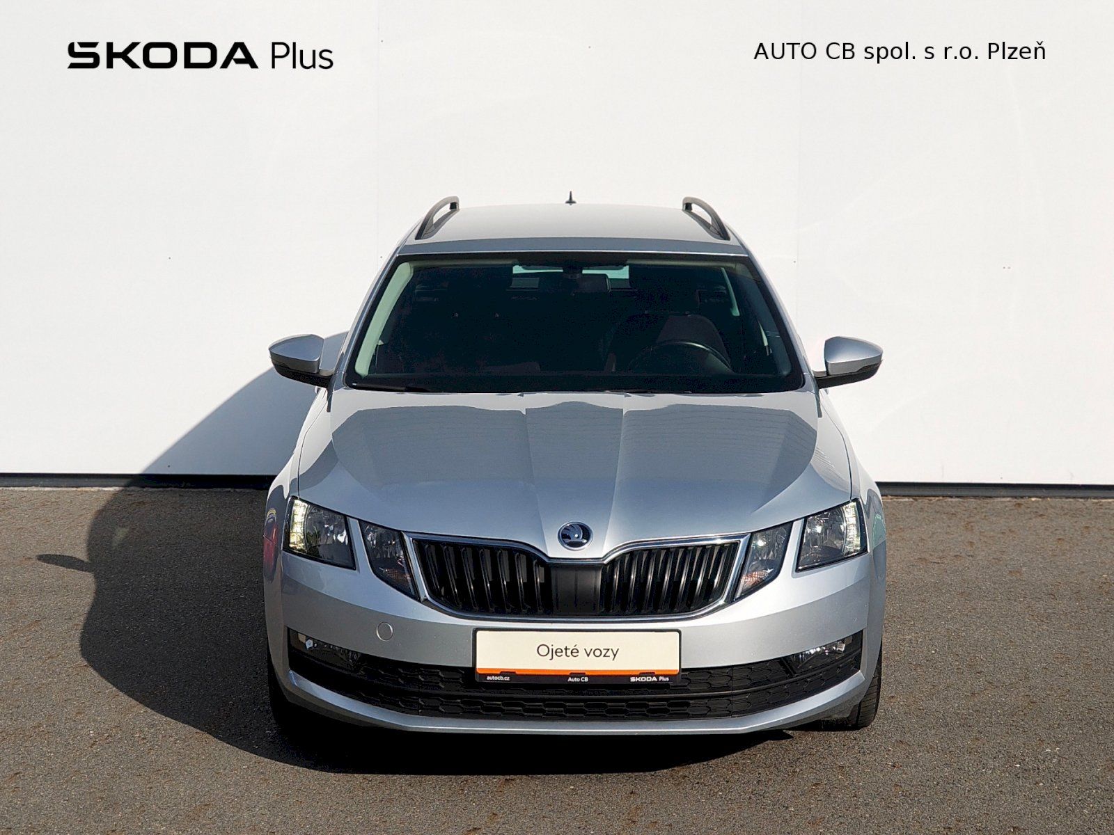 Škoda Octavia, Combi III 1.6 TDI 85kW Ambitio - fotka 4