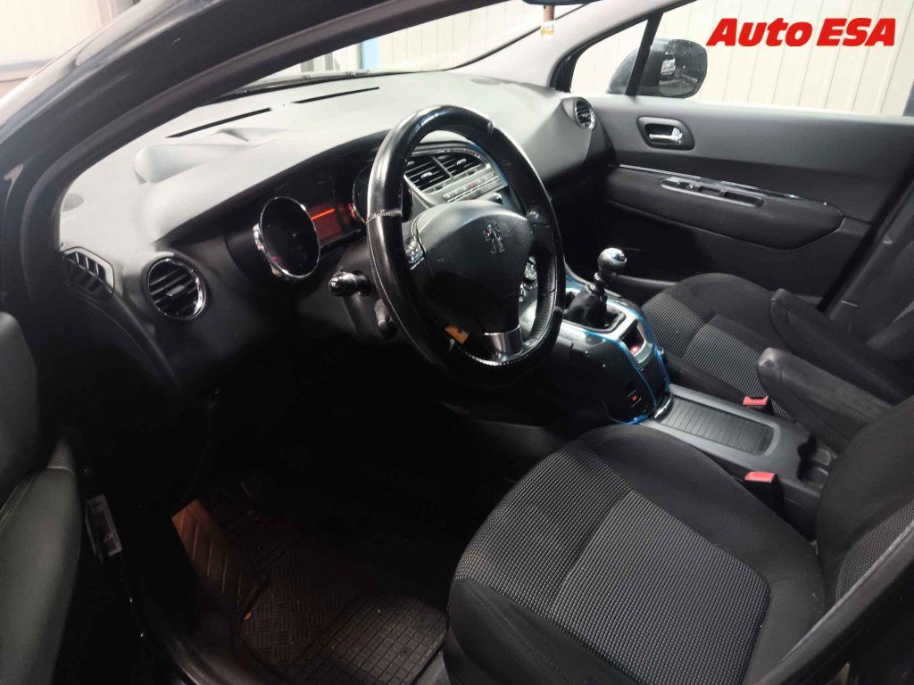 Peugeot 5008, 2.0 HDi - fotka 3
