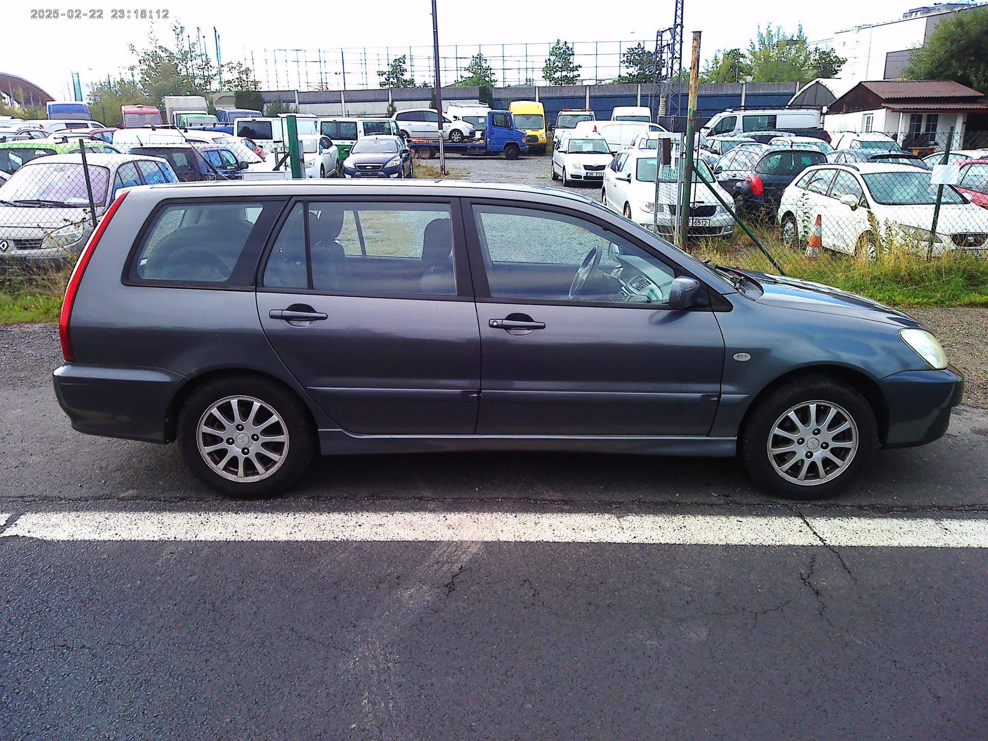 Mitsubishi Lancer, 1.6 i, 72 kW, klima, nová STK - fotka 6