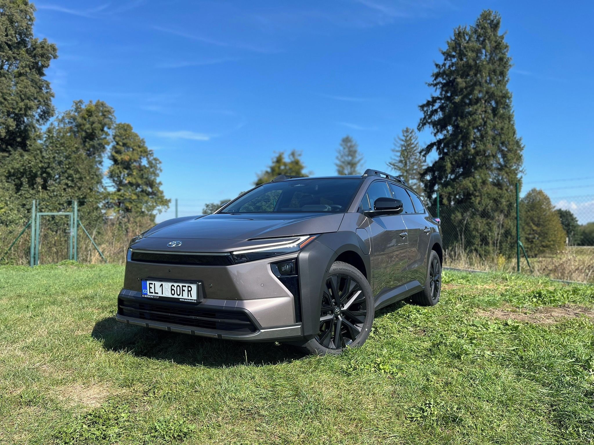 Toyota bZ4X, 380K BEV 74,7 kWh Executive