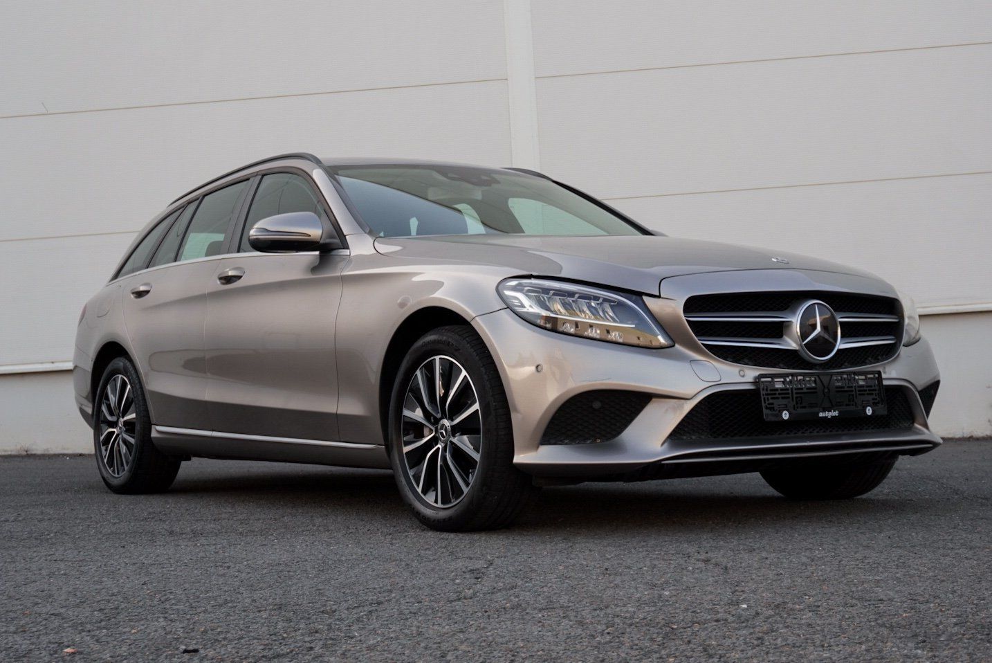Mercedes-Benz Třídy C, C 220CDi 4Matic Business - fotka 3