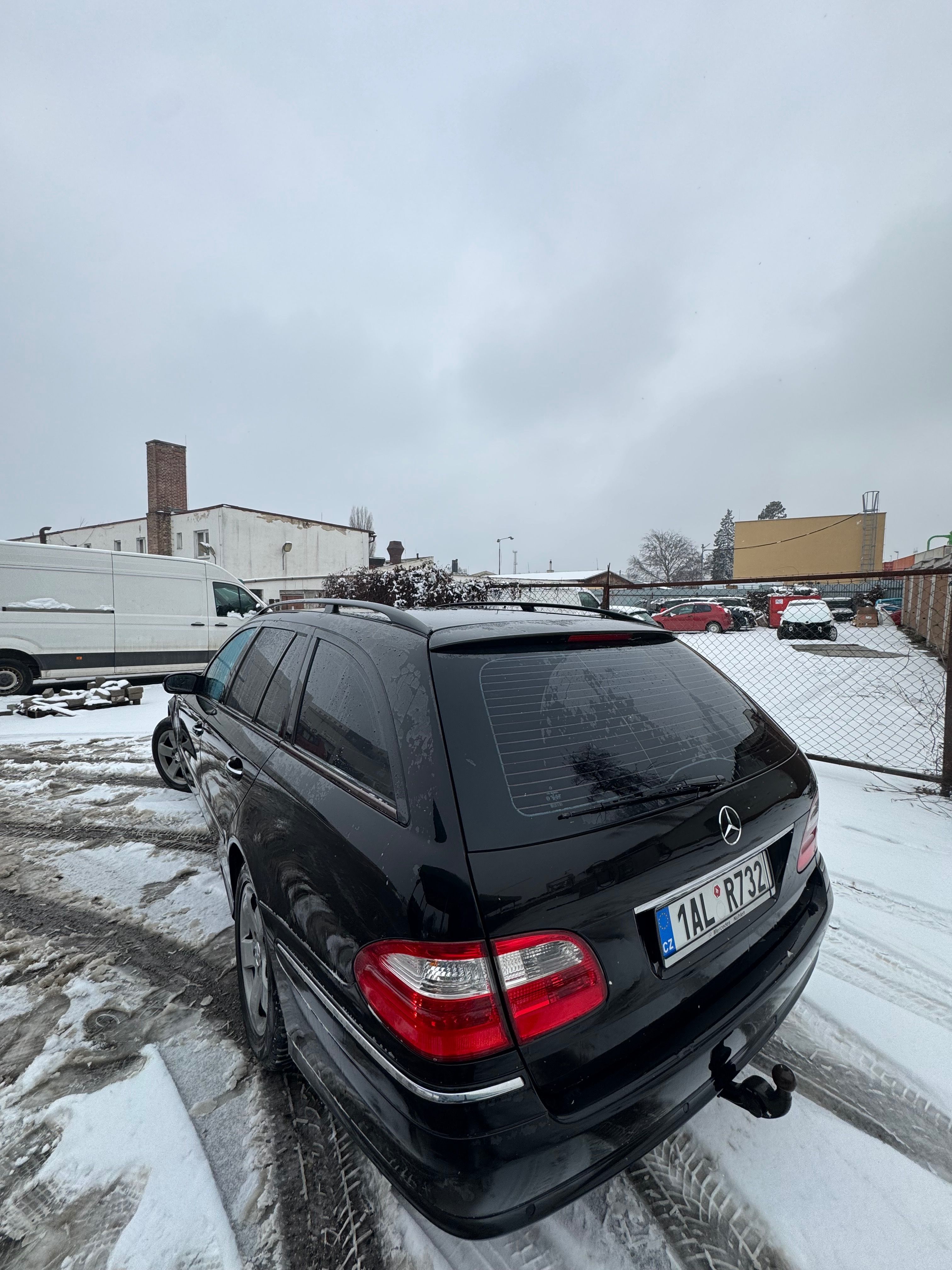Mercedes-Benz Třídy E, W211,E320 - fotka 6