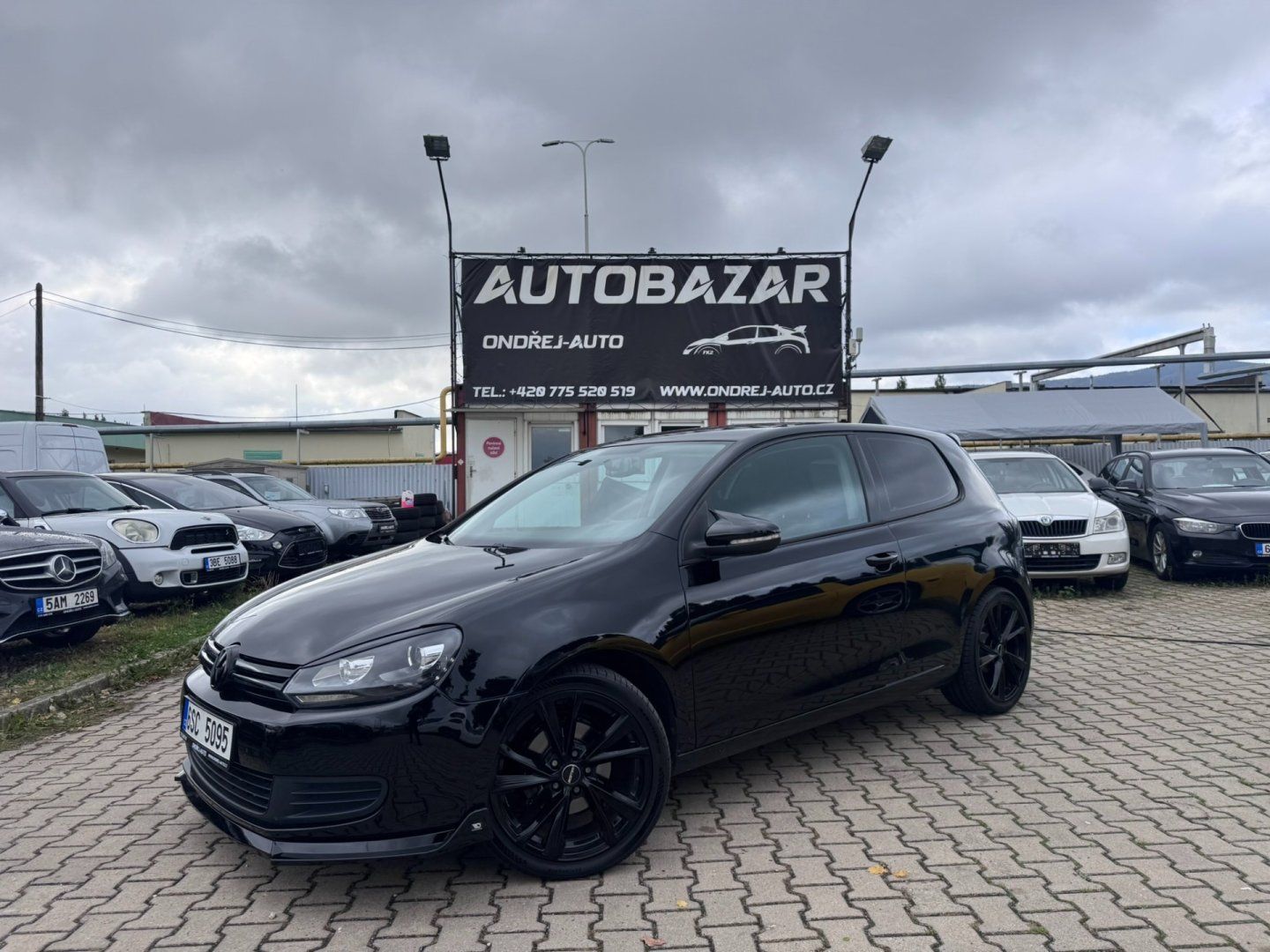 Volkswagen Golf, 1,4i 59 KW BRZDY PNEU LAK