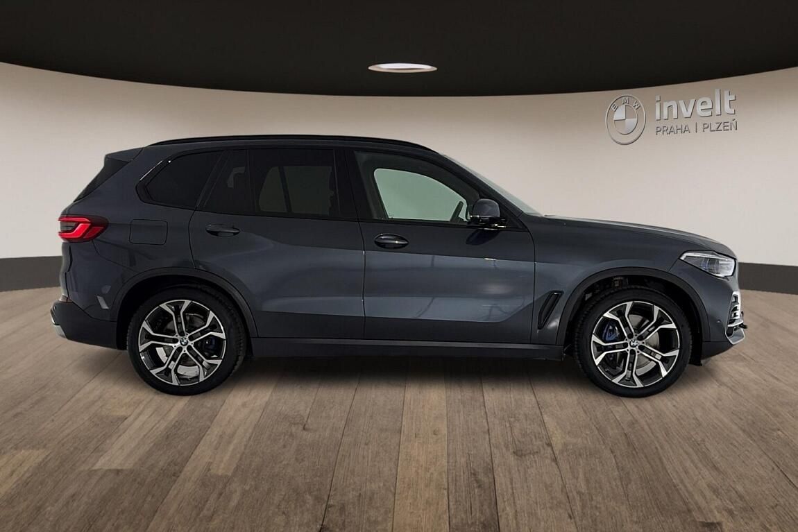 BMW X5, xDrive40i - fotka 2