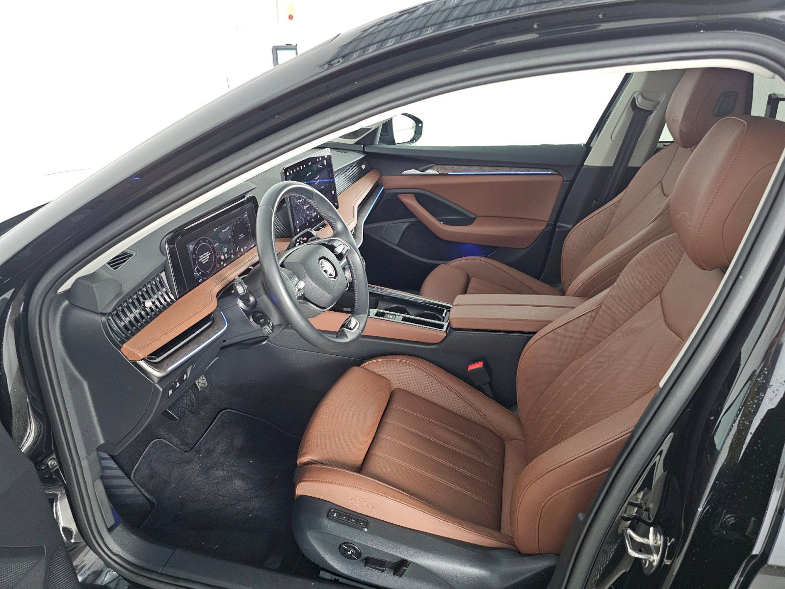 Škoda Superb, 2.0TSI 195KW 4X4 Laurin a Klem - fotka 6