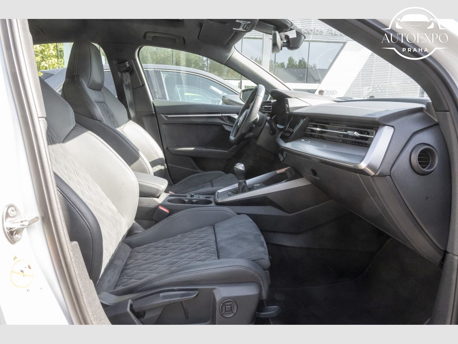 Audi A3, Limousine 35 TDI S line - fotka 6